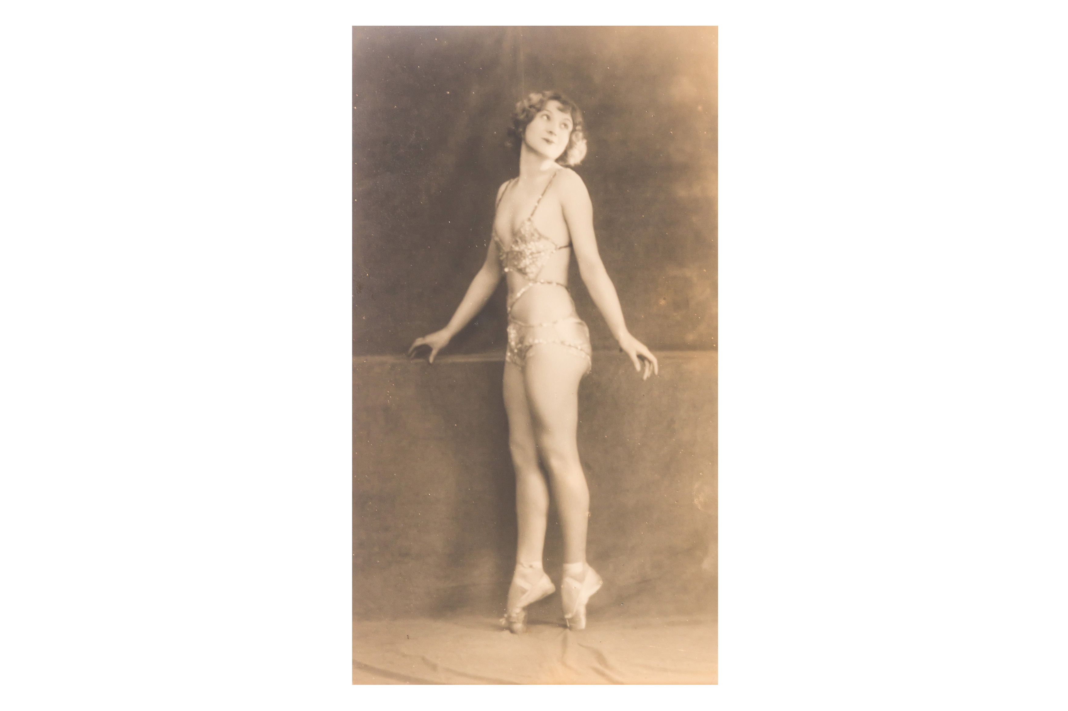 LA JOLIE JACKIE, c.1930s - Image 11 of 13