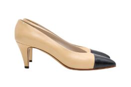 Chanel Beige Classic Bi Colour Heeled Pump - Size US 9