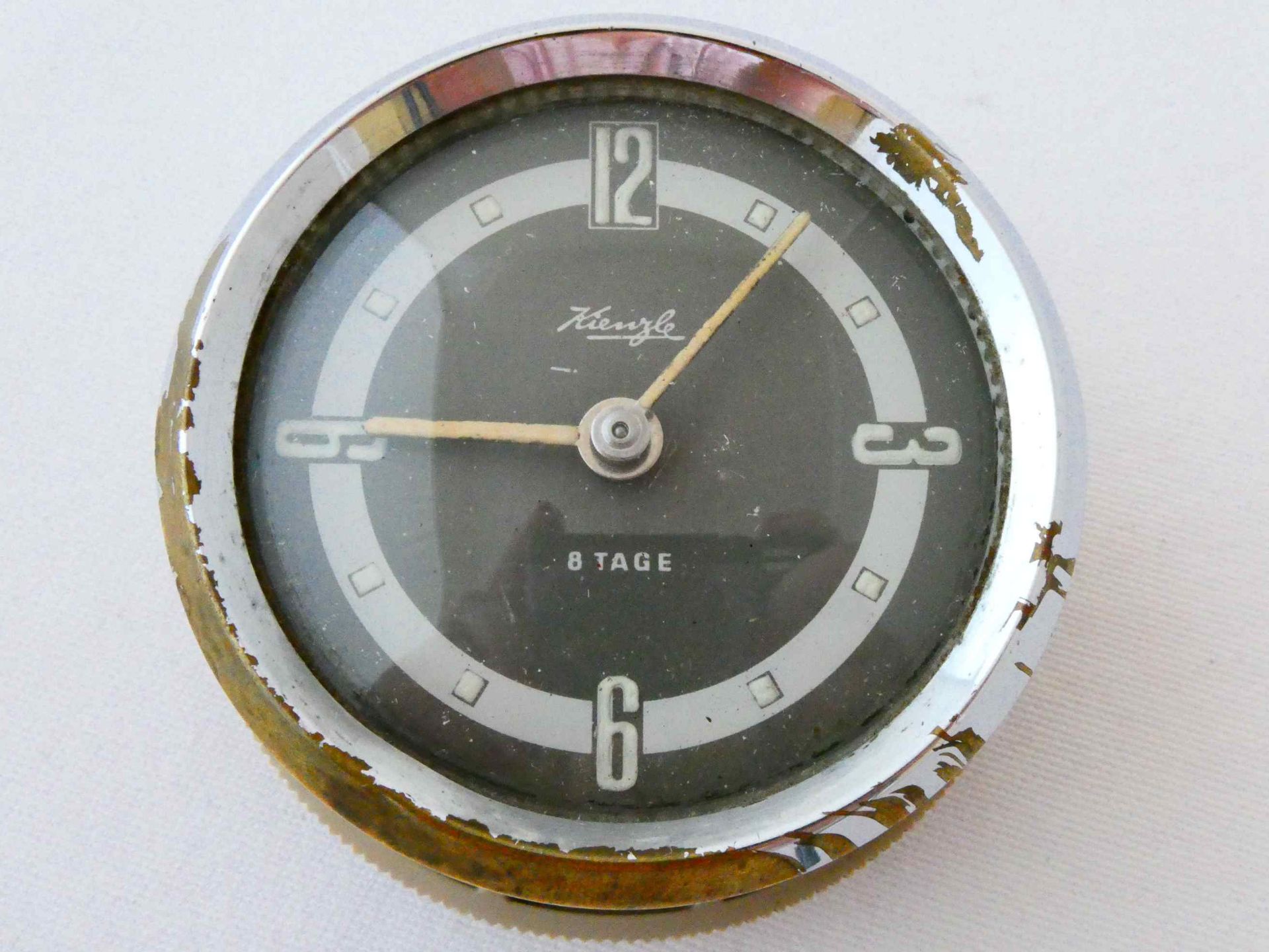 Oldtimer- Autouhr Kienzle