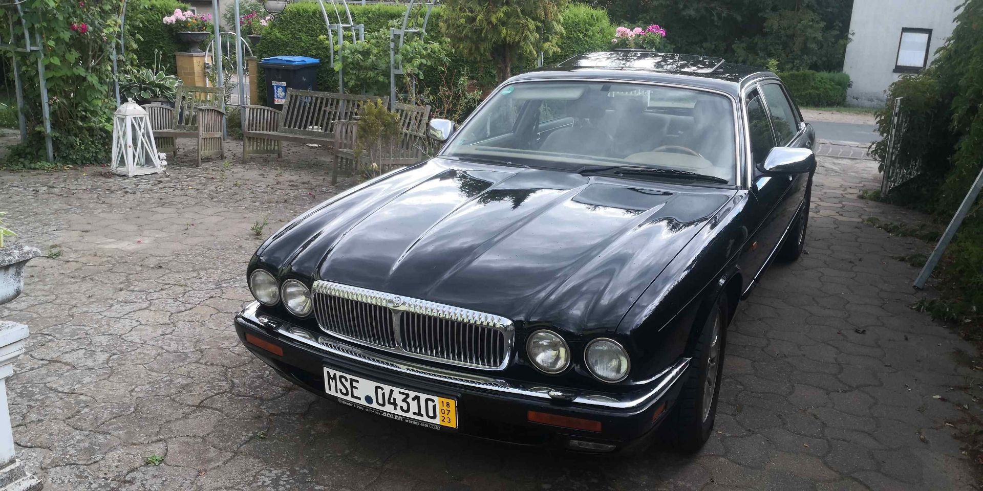 Jaguar Daimler XJ12, Baureihe X300, Langversion - Bild 2 aus 11