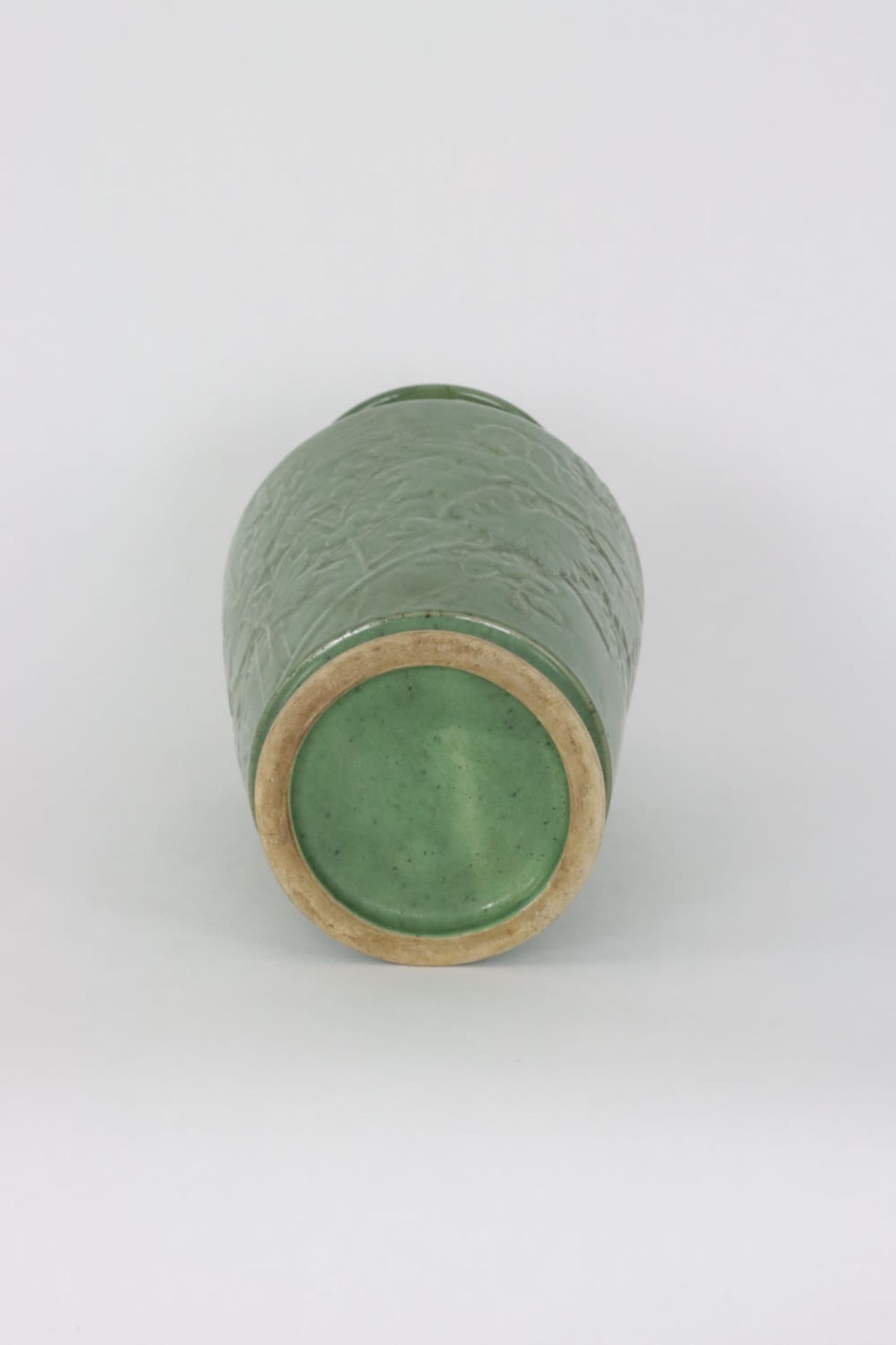 A Korean green glazed vase with floral relief design, 19th/20th Century - Image 3 of 4