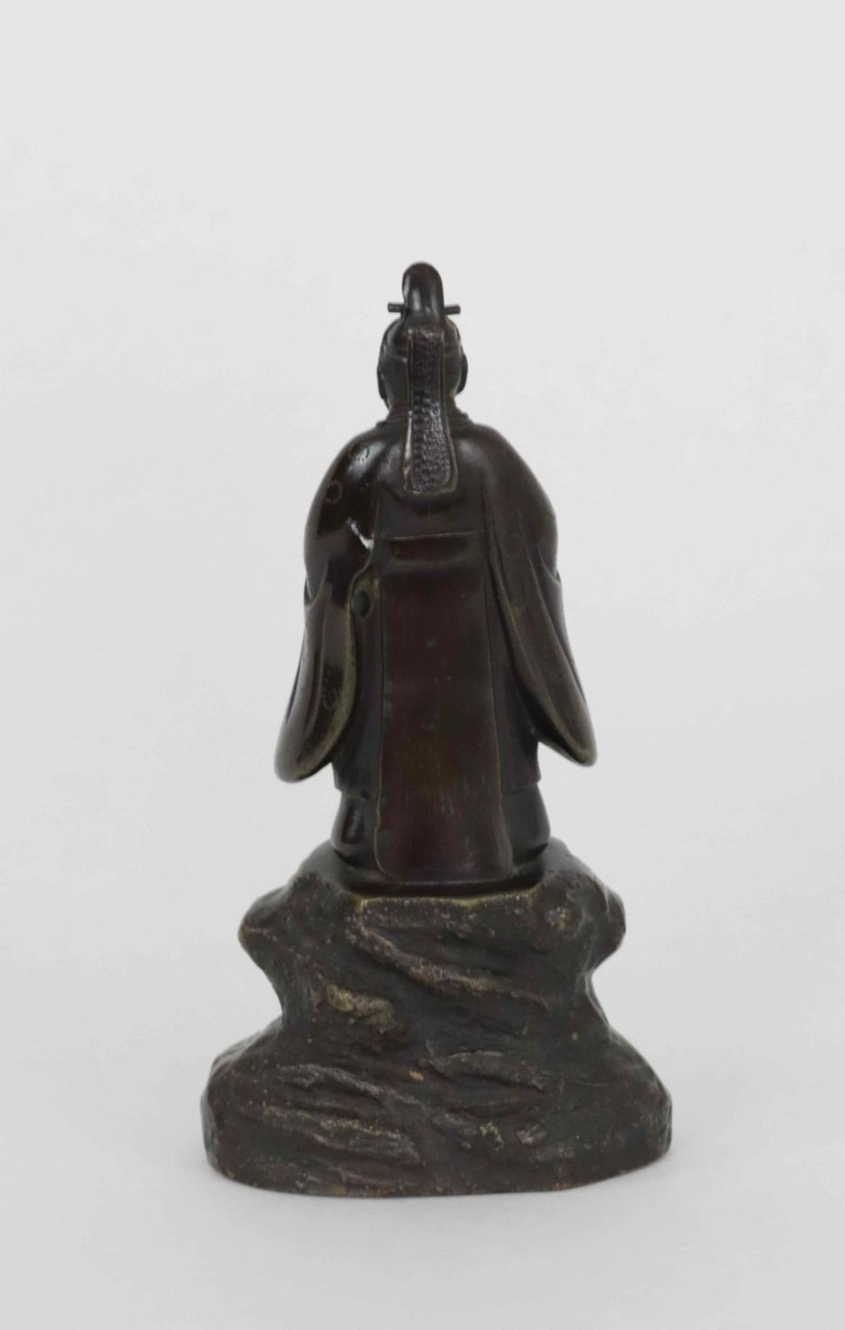 A Chinese bronze statue of Tàishàng l?oj?n, 19th Century - Image 2 of 3