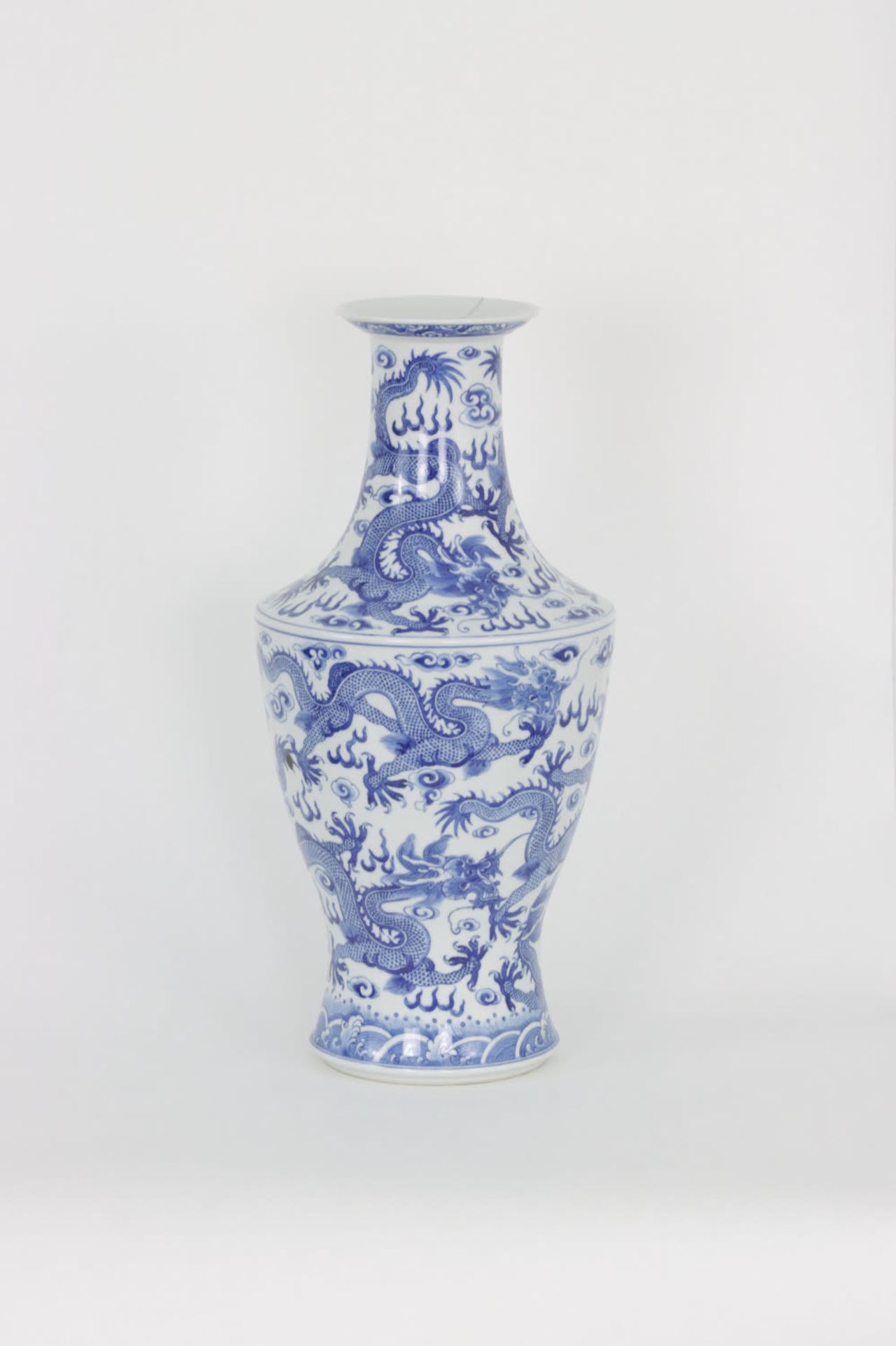 A Chinese blue and white vase decorated with dragons, 20th Century - Image 2 of 4