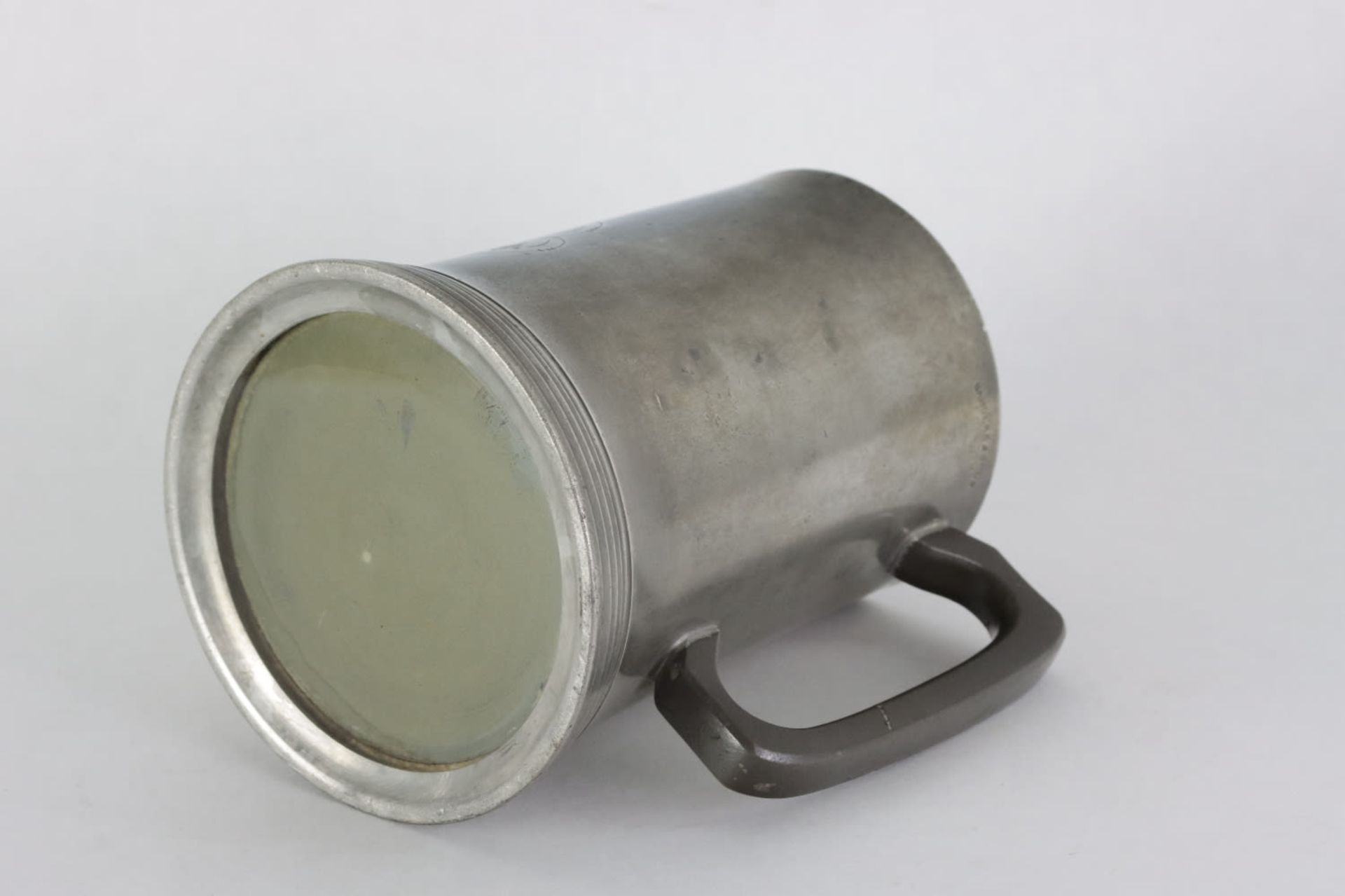 A Sanders & Sons Pewter Mug Tankard engraved for the ICRV, 19th Century - Image 6 of 6