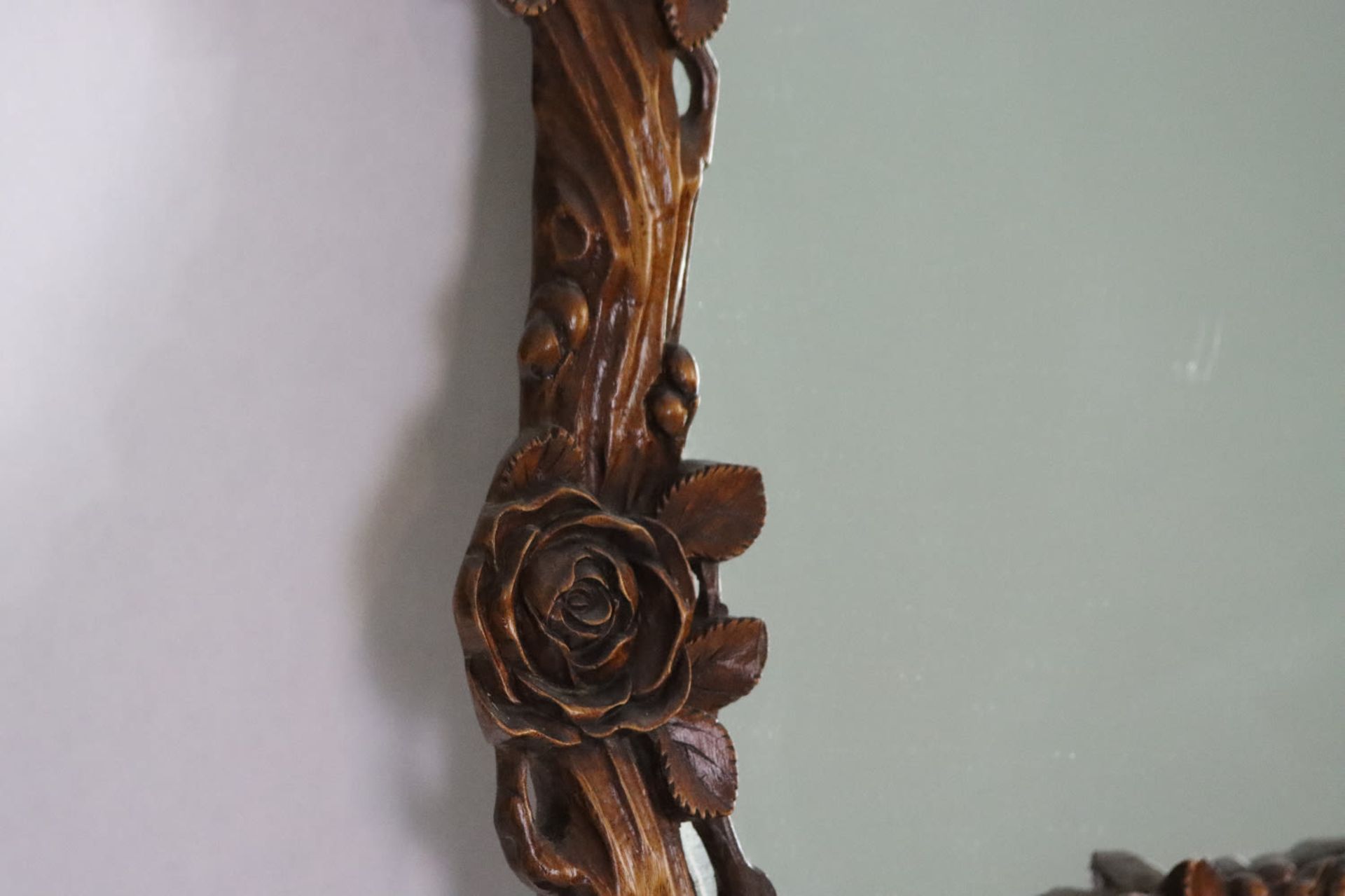 A Chinese mirror shaped with carved flowers and branches, first half 20th Century - Image 4 of 7
