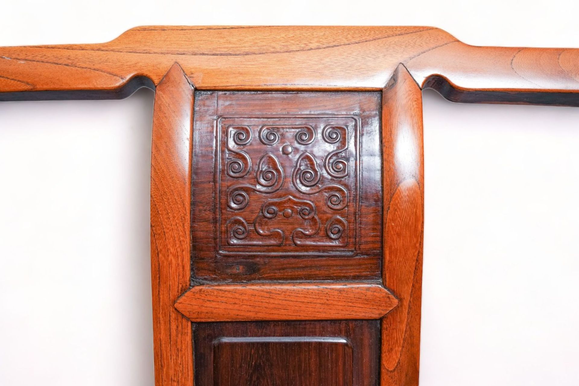 A Chinese wooden chair with inserted carved panels, 19th Century - Bild 14 aus 14