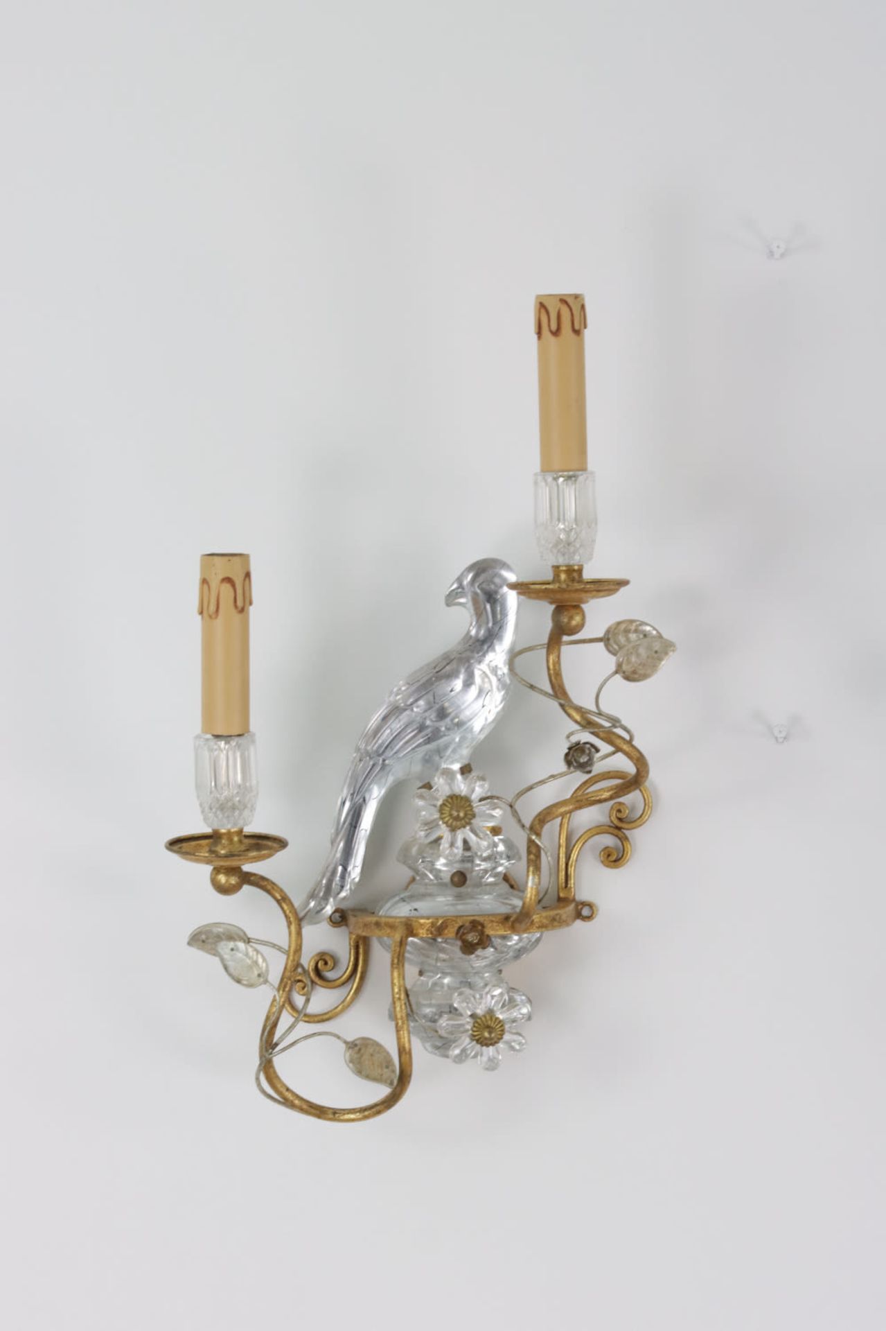 A Pair of crystal and gilt parrot wall lights by Banci Firenze, Mid 20th Century - Image 3 of 4
