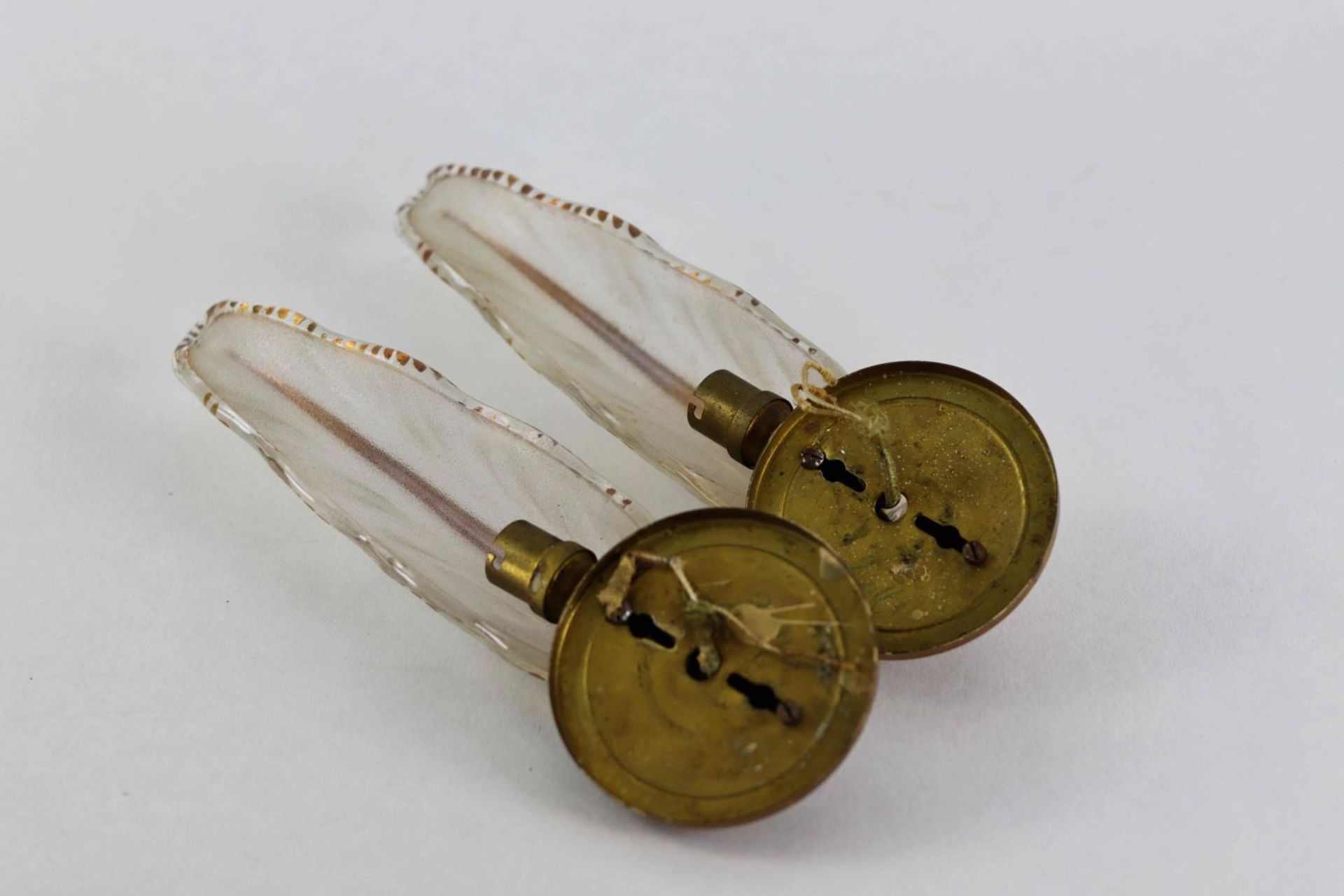 A pair of French Art Deco glass feather wall sconces, 1930/1950 - Image 3 of 3