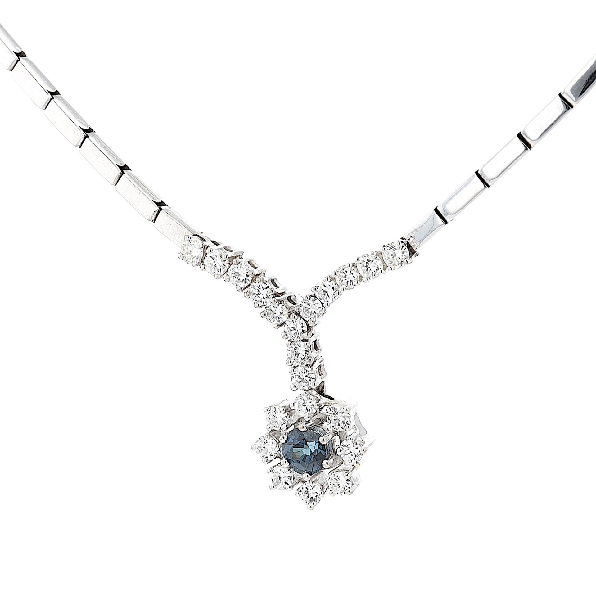 Necklace with brilliants and a sapphire - Image 2 of 6