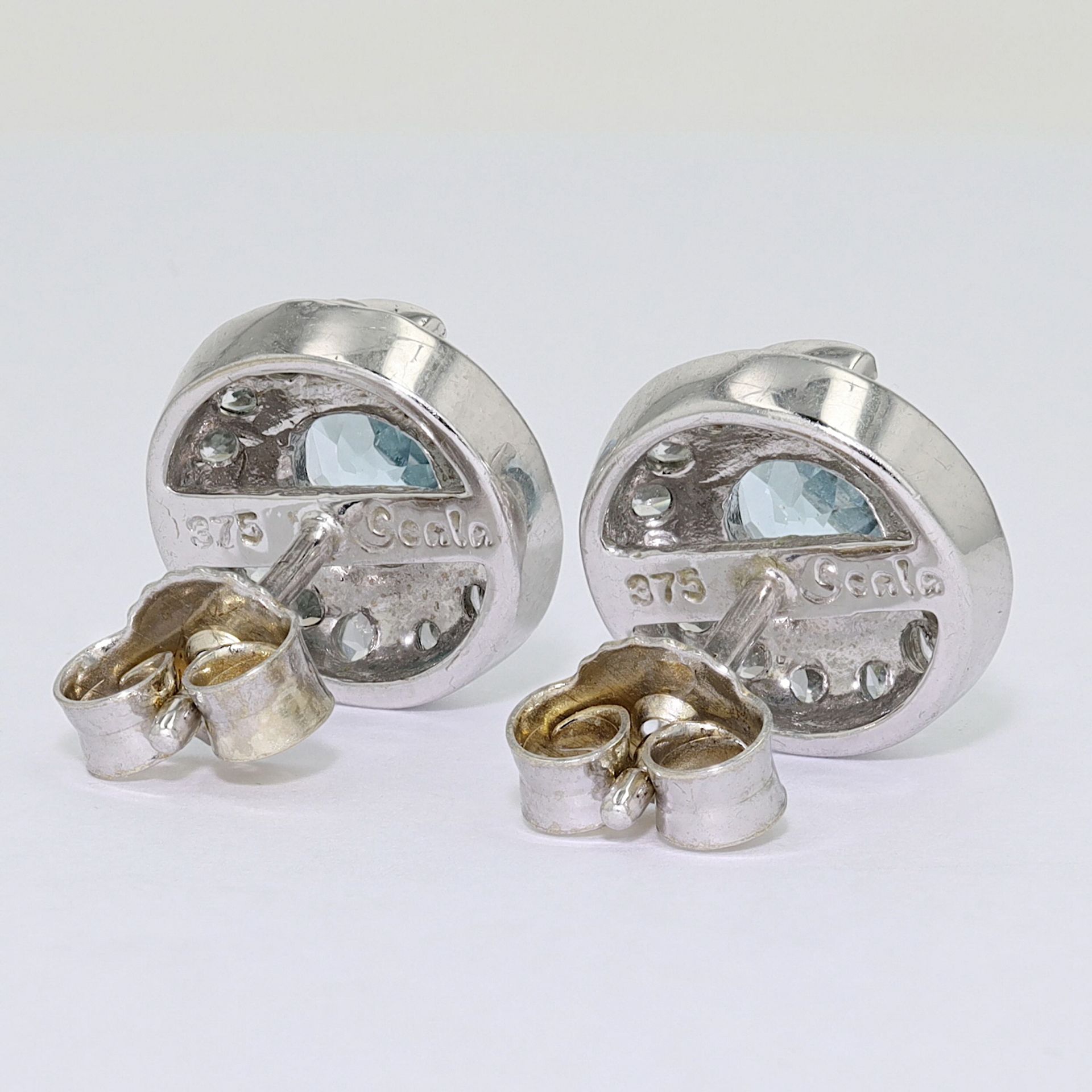 1 pair of stud earrings with topazes and zirconia - Image 4 of 4