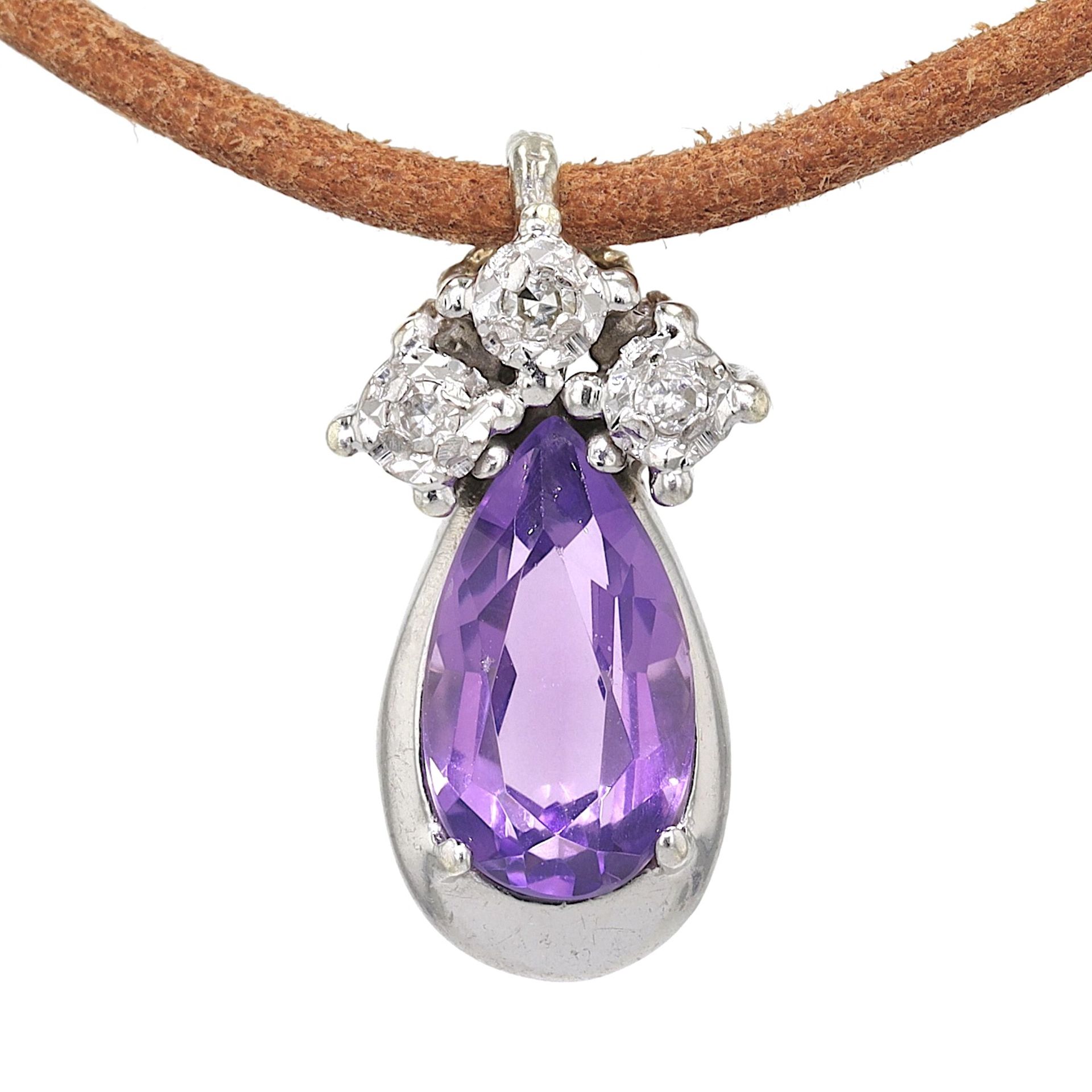 Pendant with amethyst and diamonds