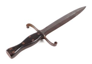 An 18th century Sicilian dagger with double edged blade, steel crosspiece and wooden hilt. Blade