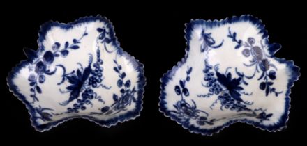 A pair of 18th century Worcester blue & white leaf form pickle dishes decorated with sprays of