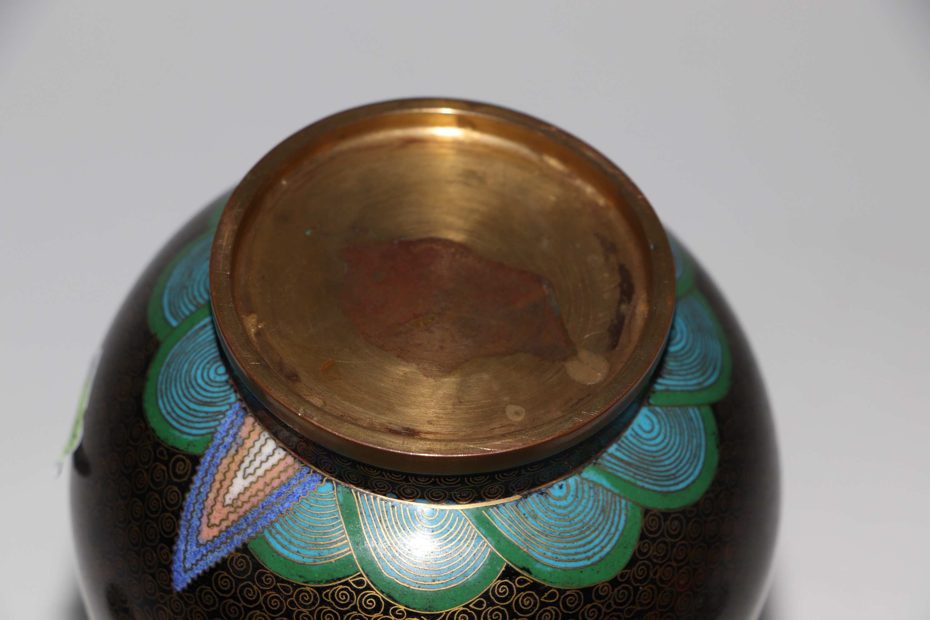 A Chinese cloisonné vase decorated with dragons chasing a flaming pearl, on a black ground, 22cm - Image 5 of 6