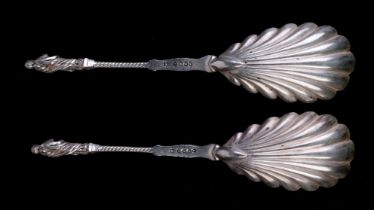A pair of Victorian silver Apostle spoons with shell shaped bowls, London 1885, 144g (2).