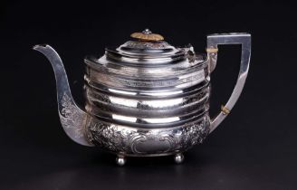 A Victorian silver teapot with ivory spacers and finial, Dublin 1890, 576g. Submission reference