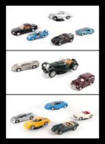 A small quantity of 1:18 scale diecast models to include Bburago Mercedes Benz 300SL, Porsche 911,