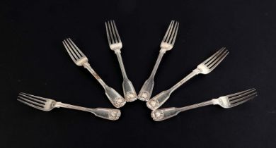 A set of six fiddle, thread and shell pattern silver forks, London 1852, 367g.