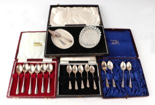 A set of six silver rat tail teaspoons, Sheffield 1979, 77g, cased; together with similar