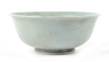 A Chinese crackleware celadon footed bowl, 14.5cm diameter.