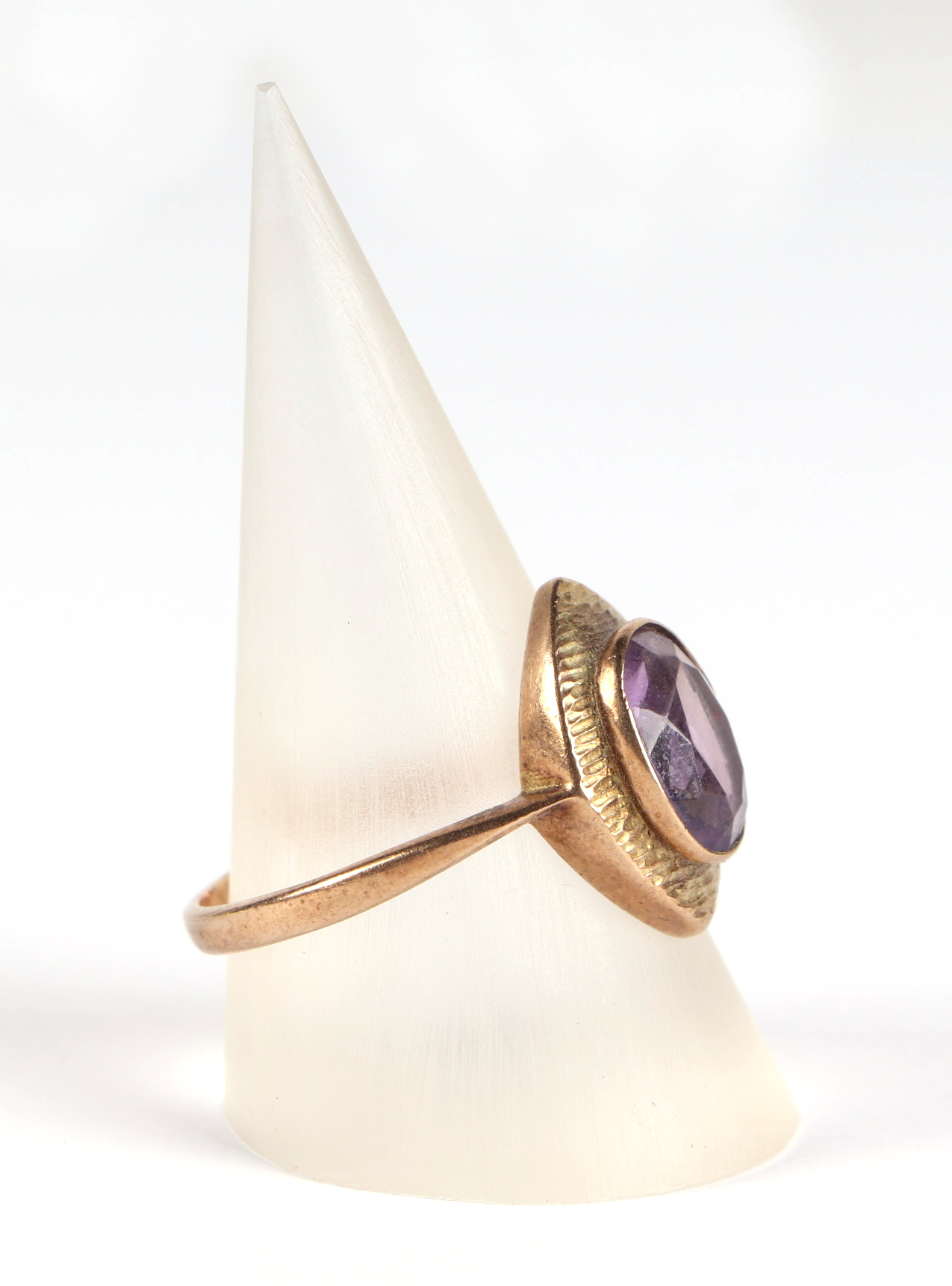A 9ct gold amethyst ring, Birmingham 1924, 2.9g, approx. UK size Q - Image 2 of 5