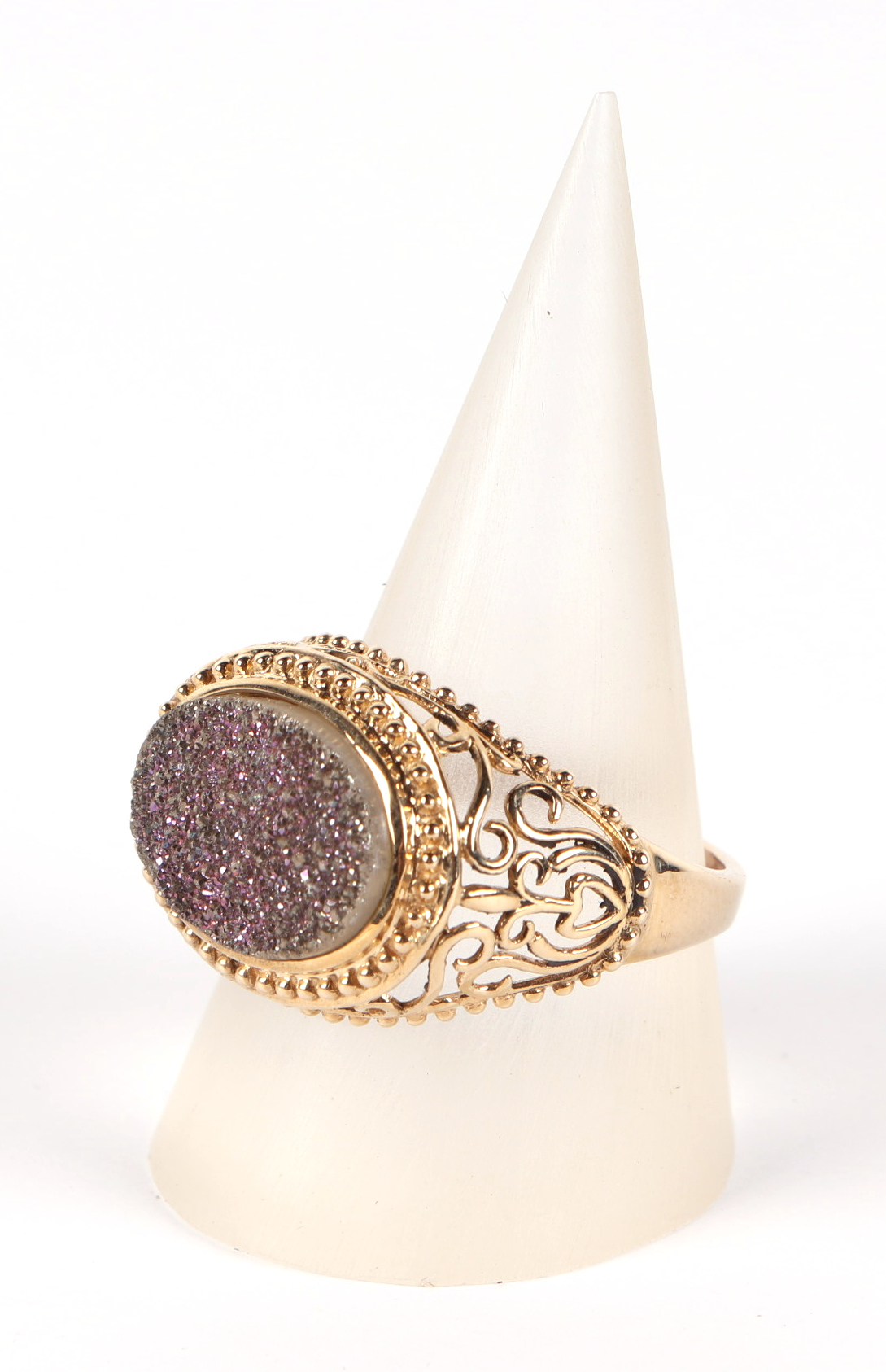 A 10ct gold dress ring, approx UK size Q, 3.8g. - Image 3 of 6
