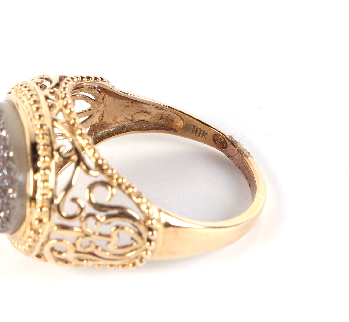 A 10ct gold dress ring, approx UK size Q, 3.8g. - Image 5 of 6