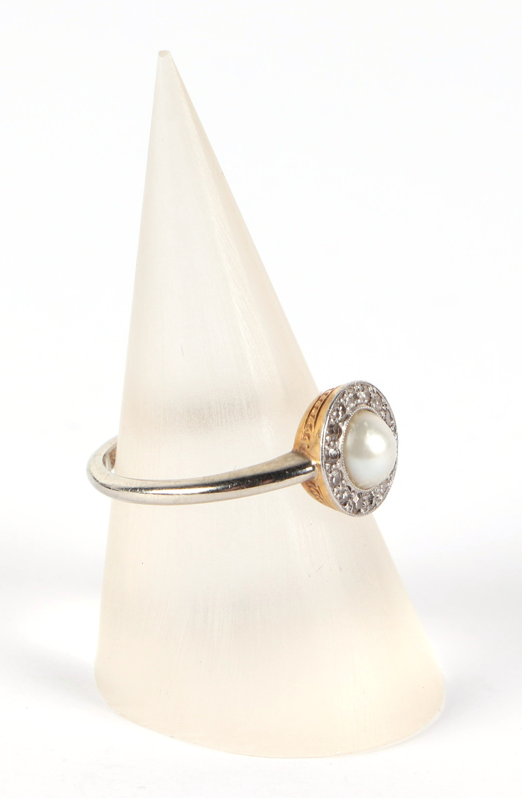 An 18ct white gold and platinum diamond and pearl ring, the head set with central pearl surround - Image 3 of 6