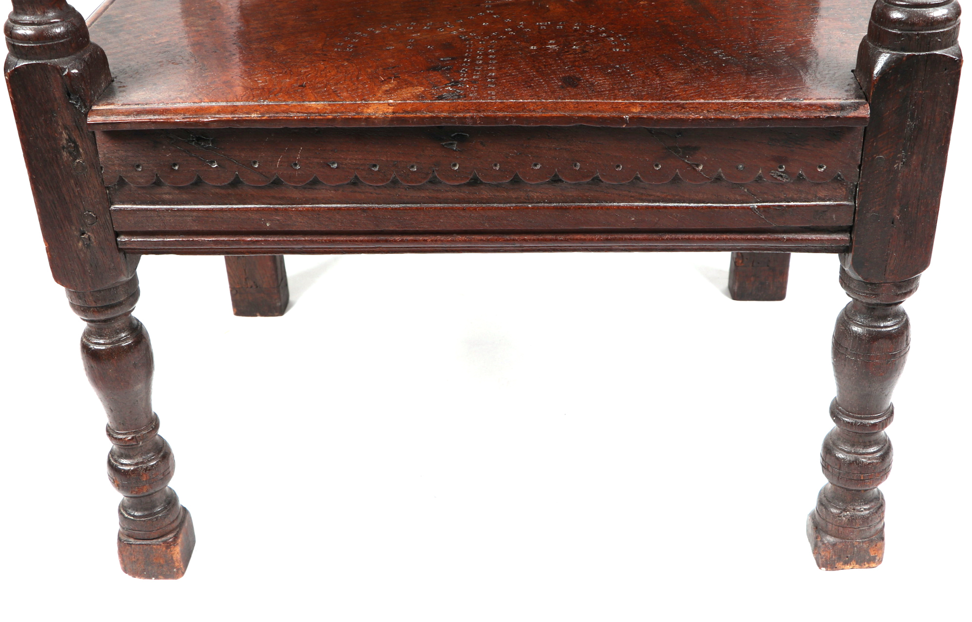 An 18th century style Wainscot type oak chair. - Image 5 of 8