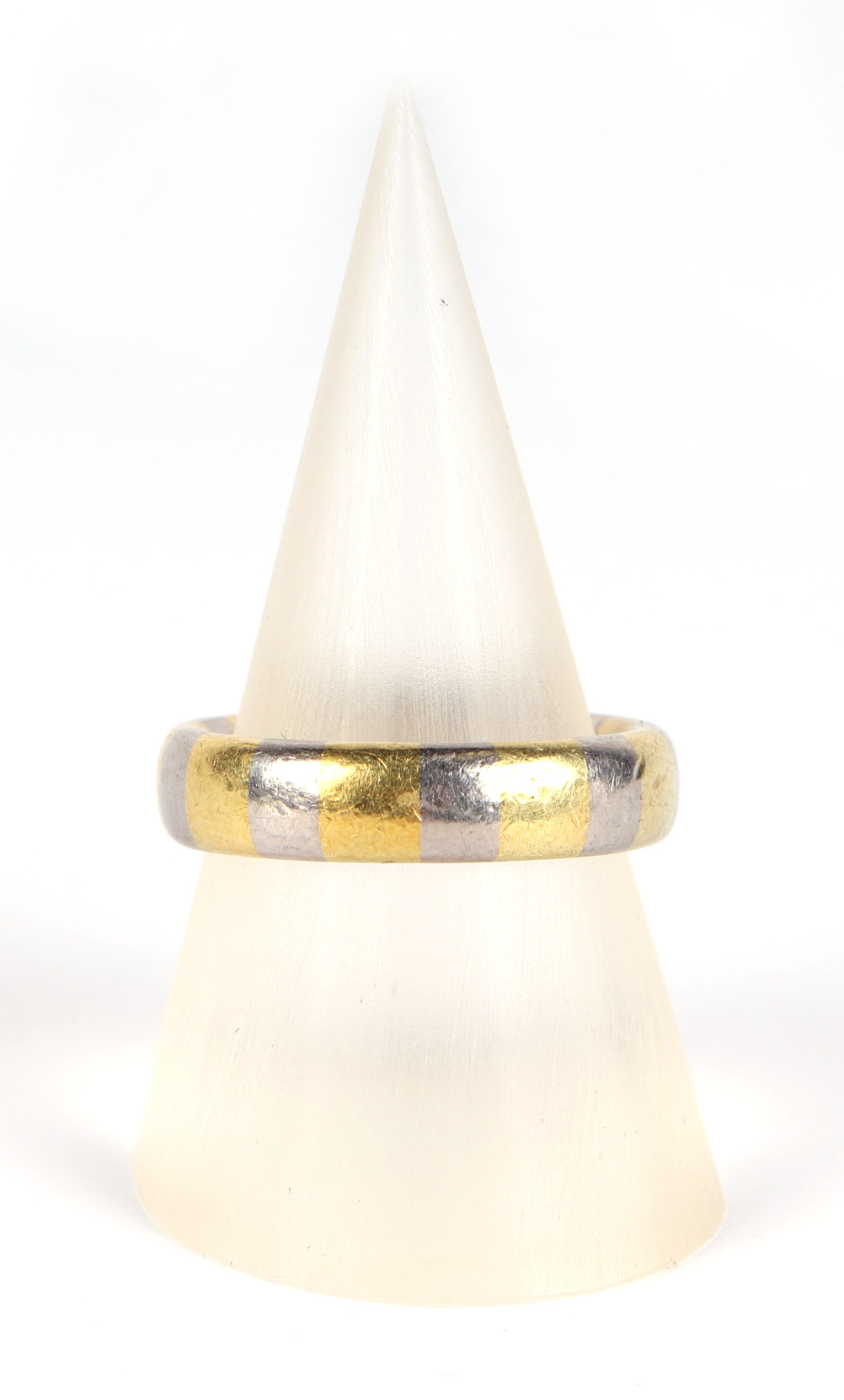 A 9ct gold two- tone wedding band, approx UK size L, 8.7g. - Image 2 of 4