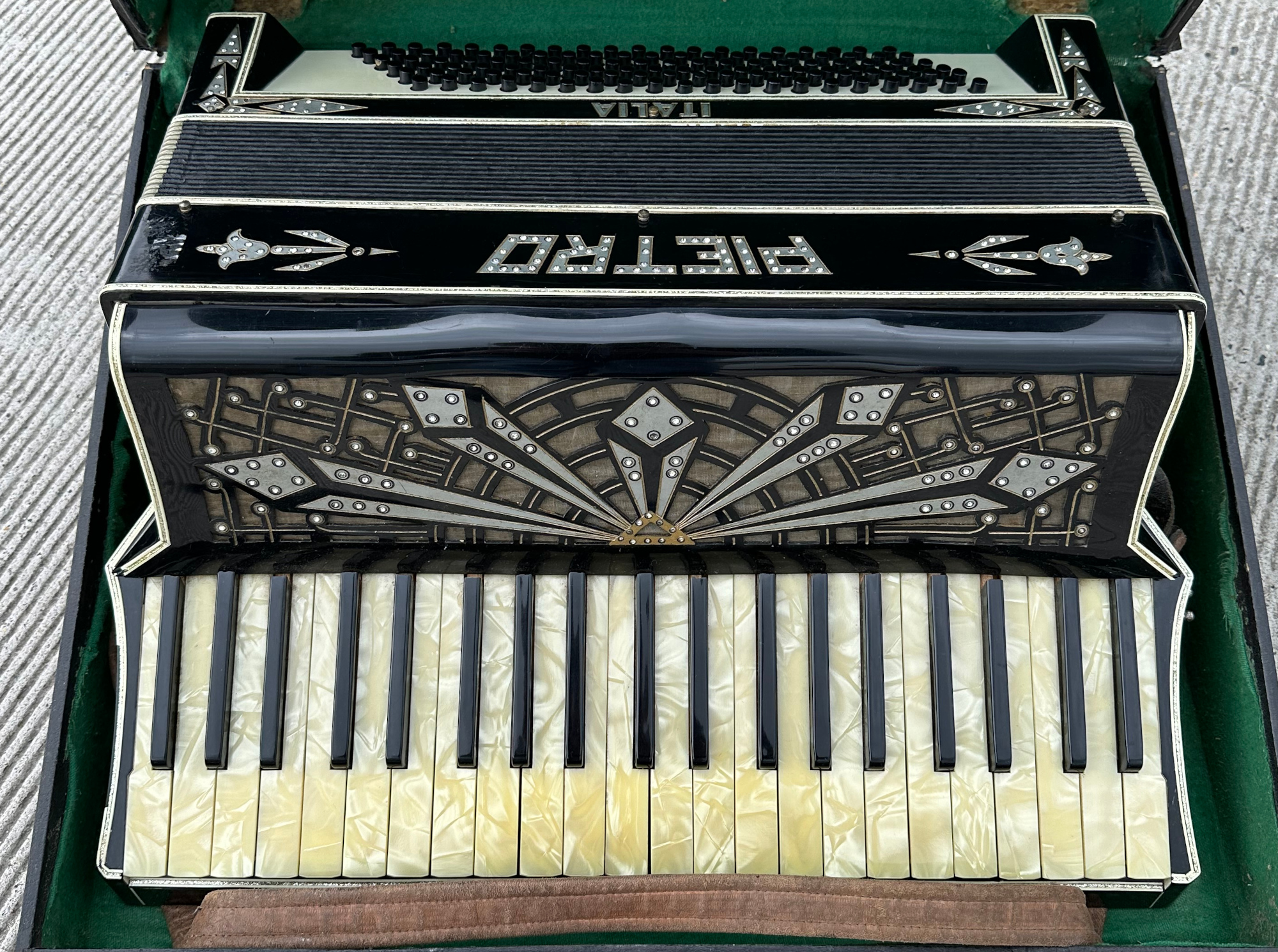 A Pietro piano accordion, cased. - Image 2 of 4