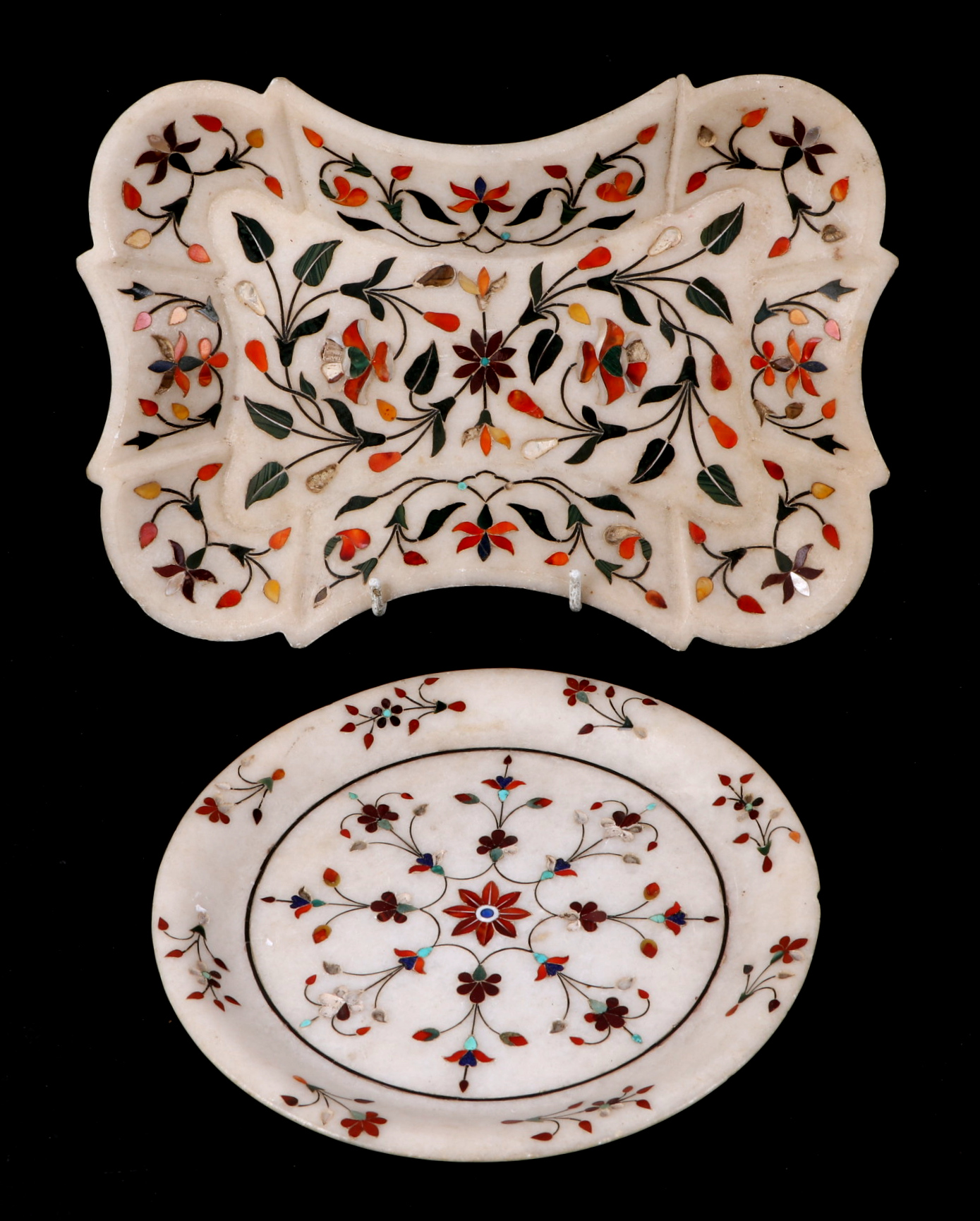 An Indian black marble and multi stone inlay, Pietra Dura style, marquetry circular table top panel, - Image 4 of 4