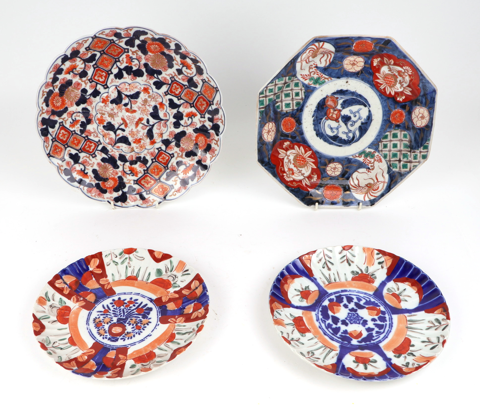A group of Japanese Imari plates, largest 28cm diameter, a pair of Chinese plates, decorated birds - Image 3 of 4