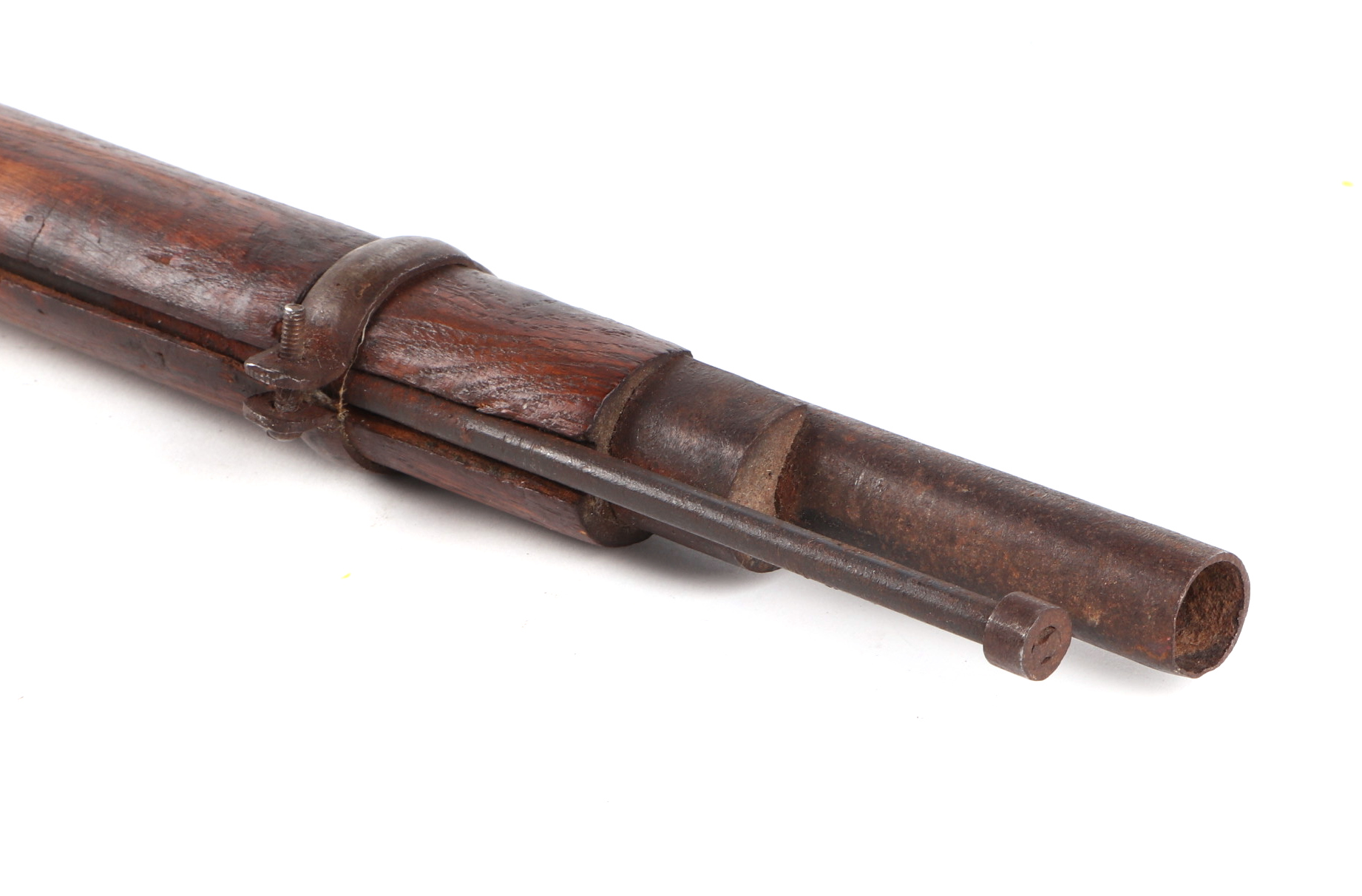 A 19th Enfield-style musket, with percussion black power cap, ram rod, and walnut stock, 121cm - Image 7 of 7