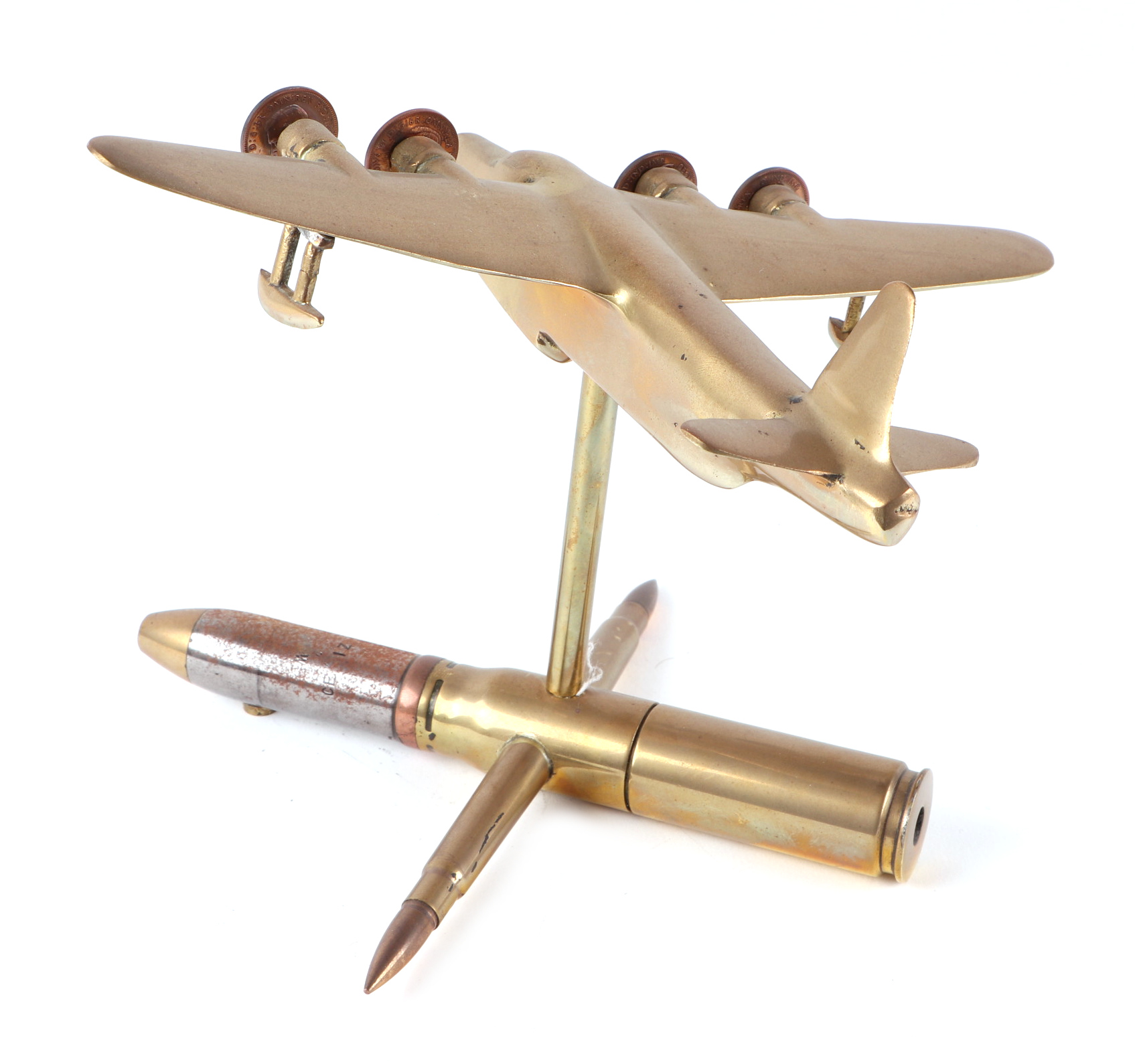 A trench art cast brass model of a Sutherland aeroplane, mounted on a artillery shell case stand, - Bild 2 aus 2