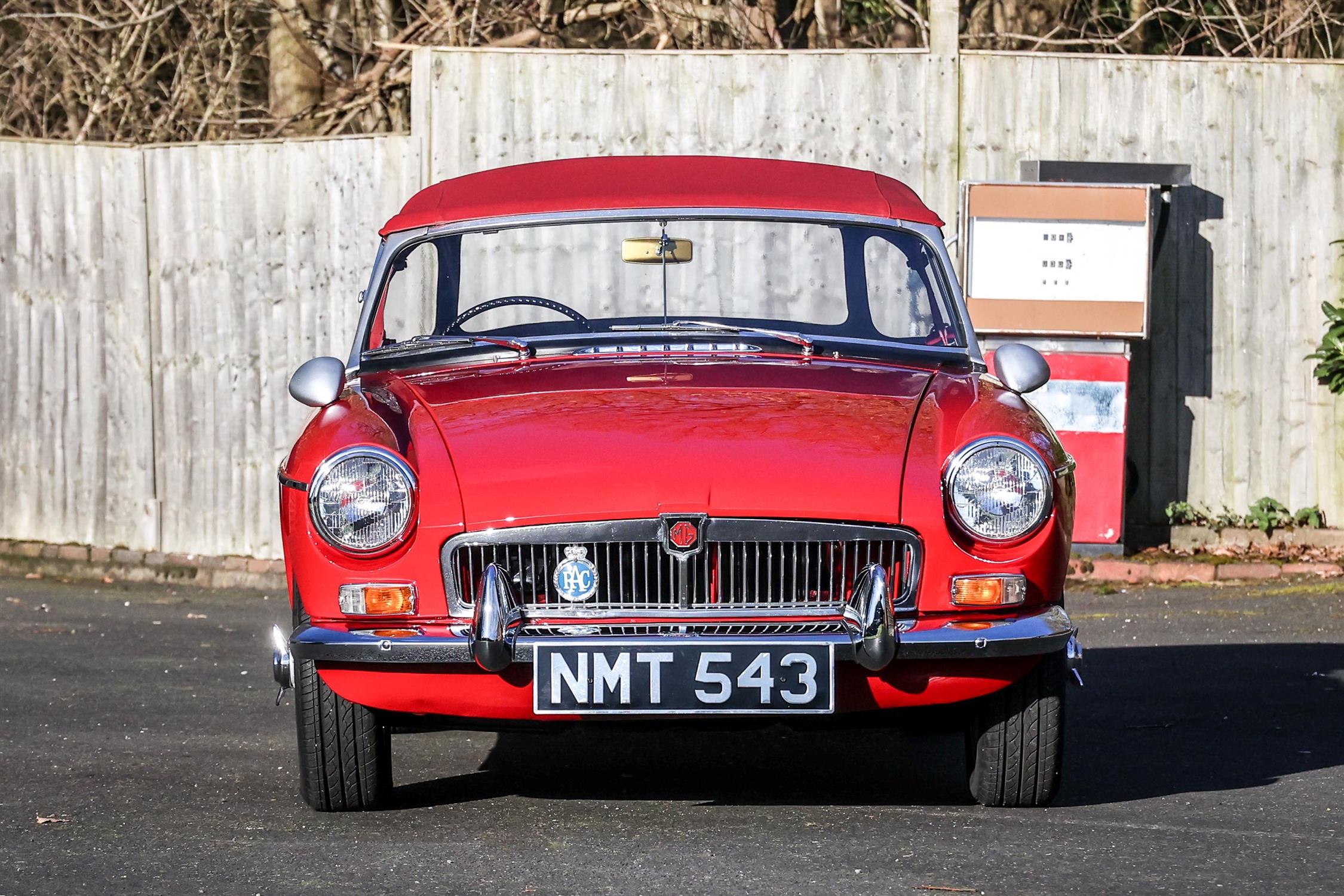 1962 MG B Roadster - Image 6 of 10