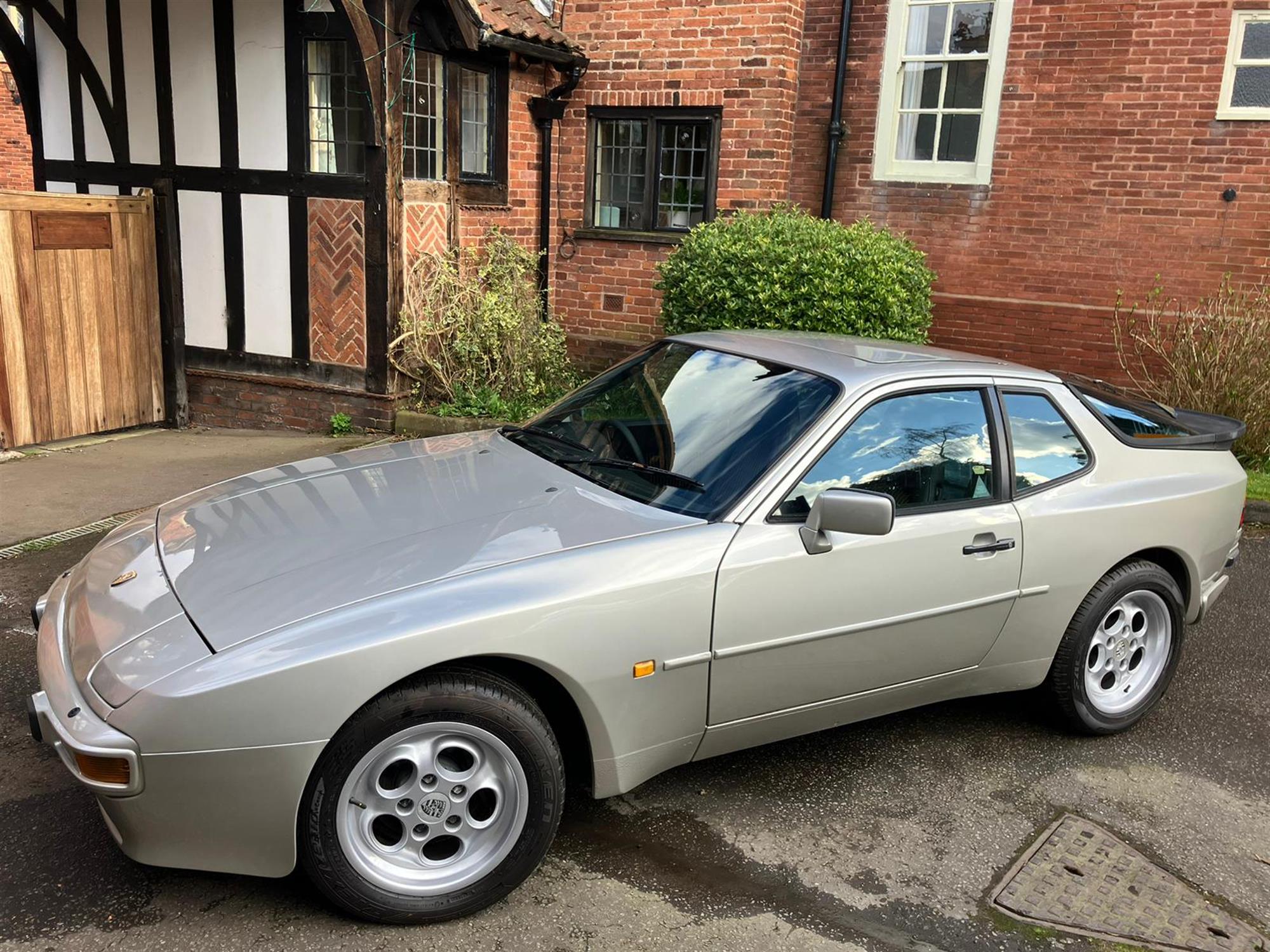 1988 Porsche 944 Coupé - Manual - Image 4 of 10