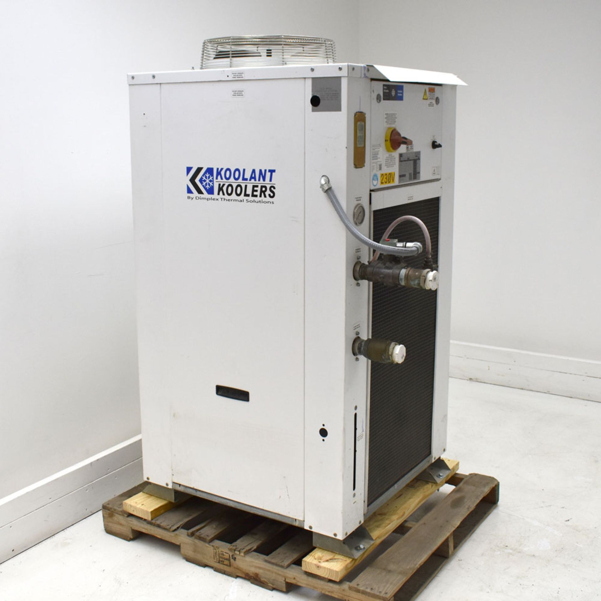 Dimplex SVO-3000-M Koolant Koolers 36,000BTU Water Chiller 36-Gal 230V 3PH 10GPM - Image 2 of 10