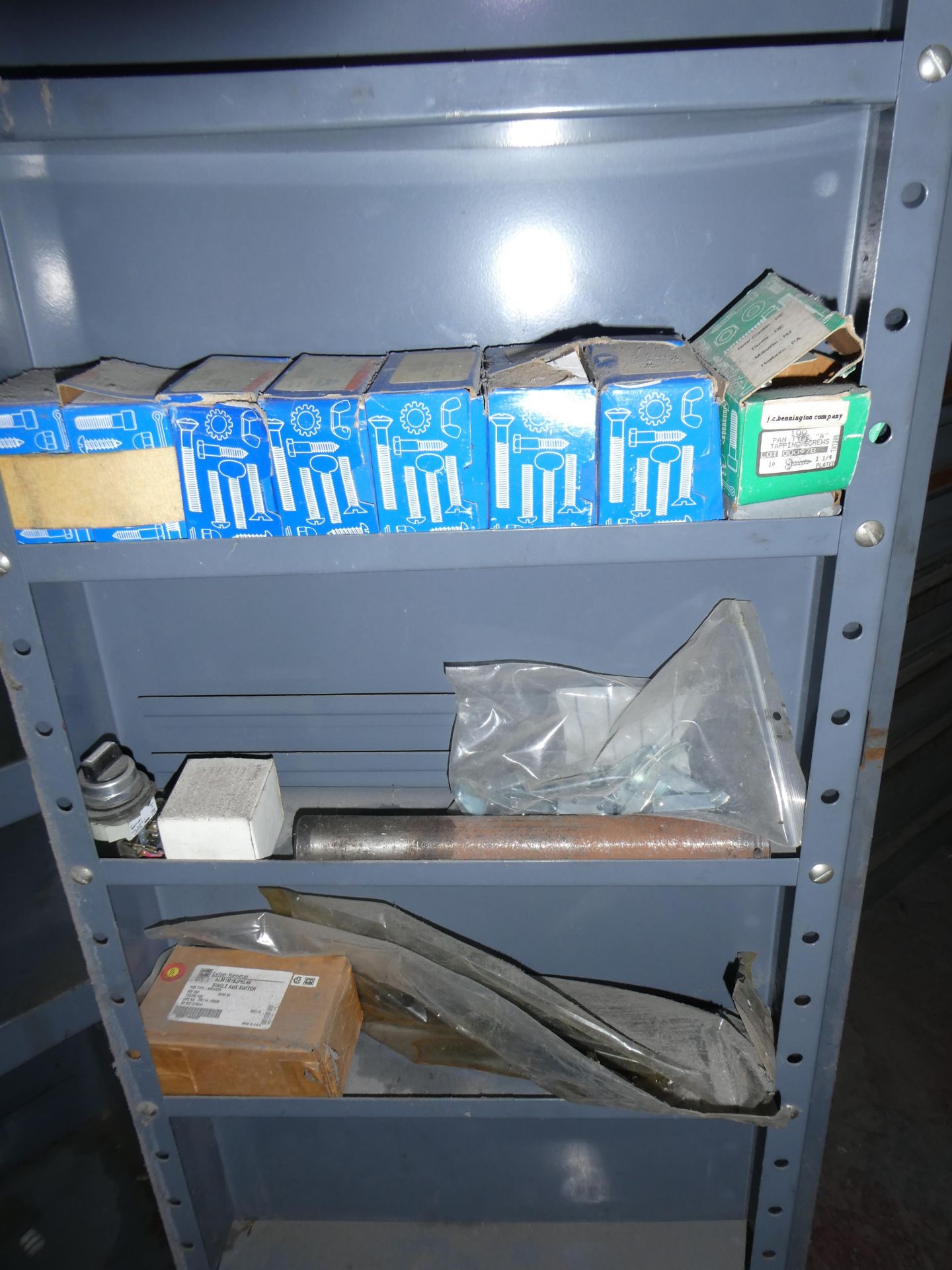 Metal Cabinet with Contents - Image 4 of 5