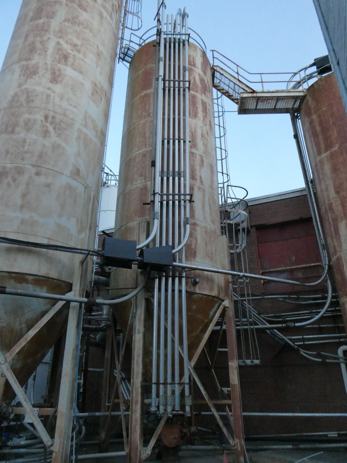 Resin Silo With Rotary Valve Feeder