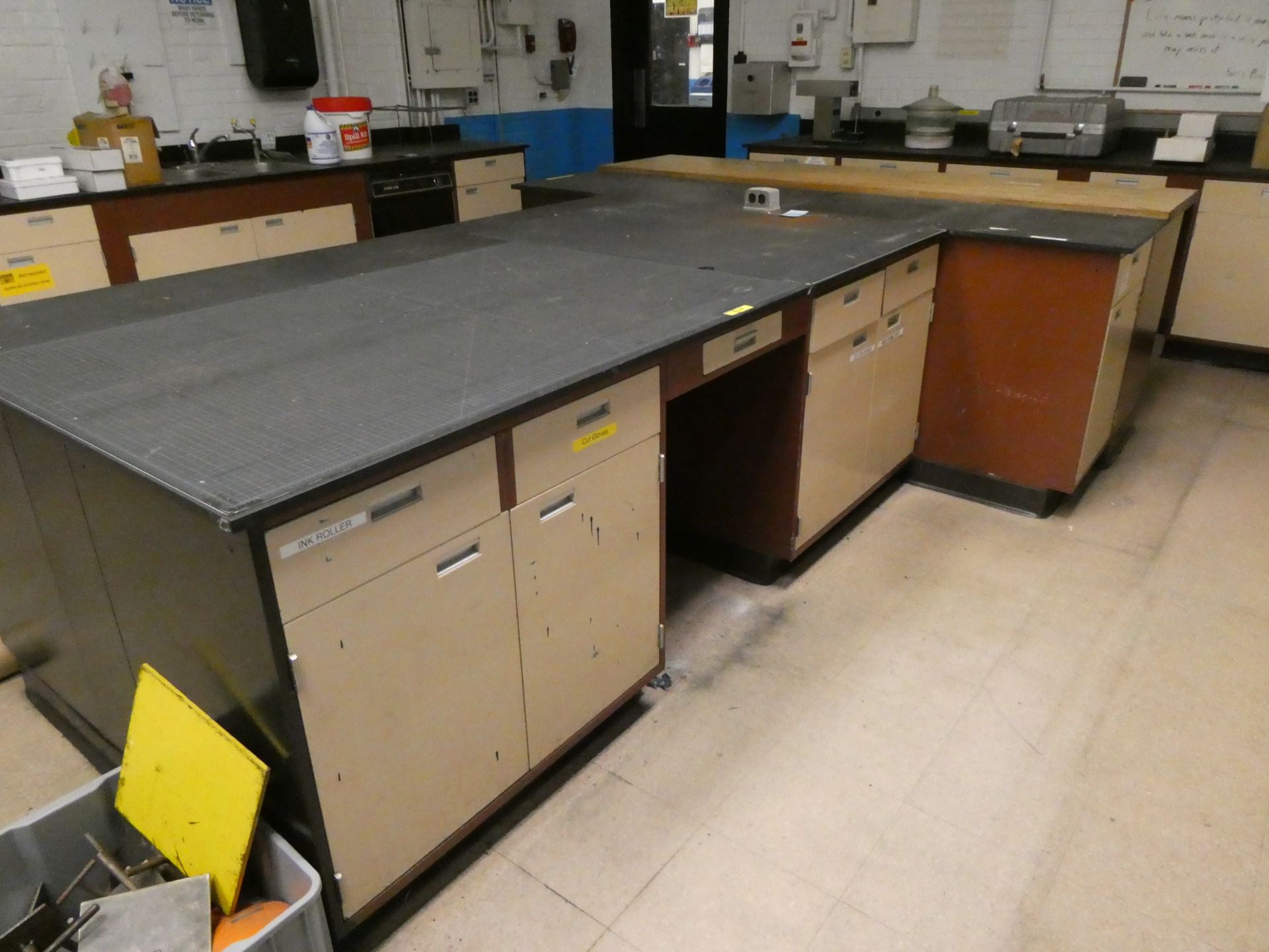 T Shaped Lab Cabinets w/Solid Work Surface