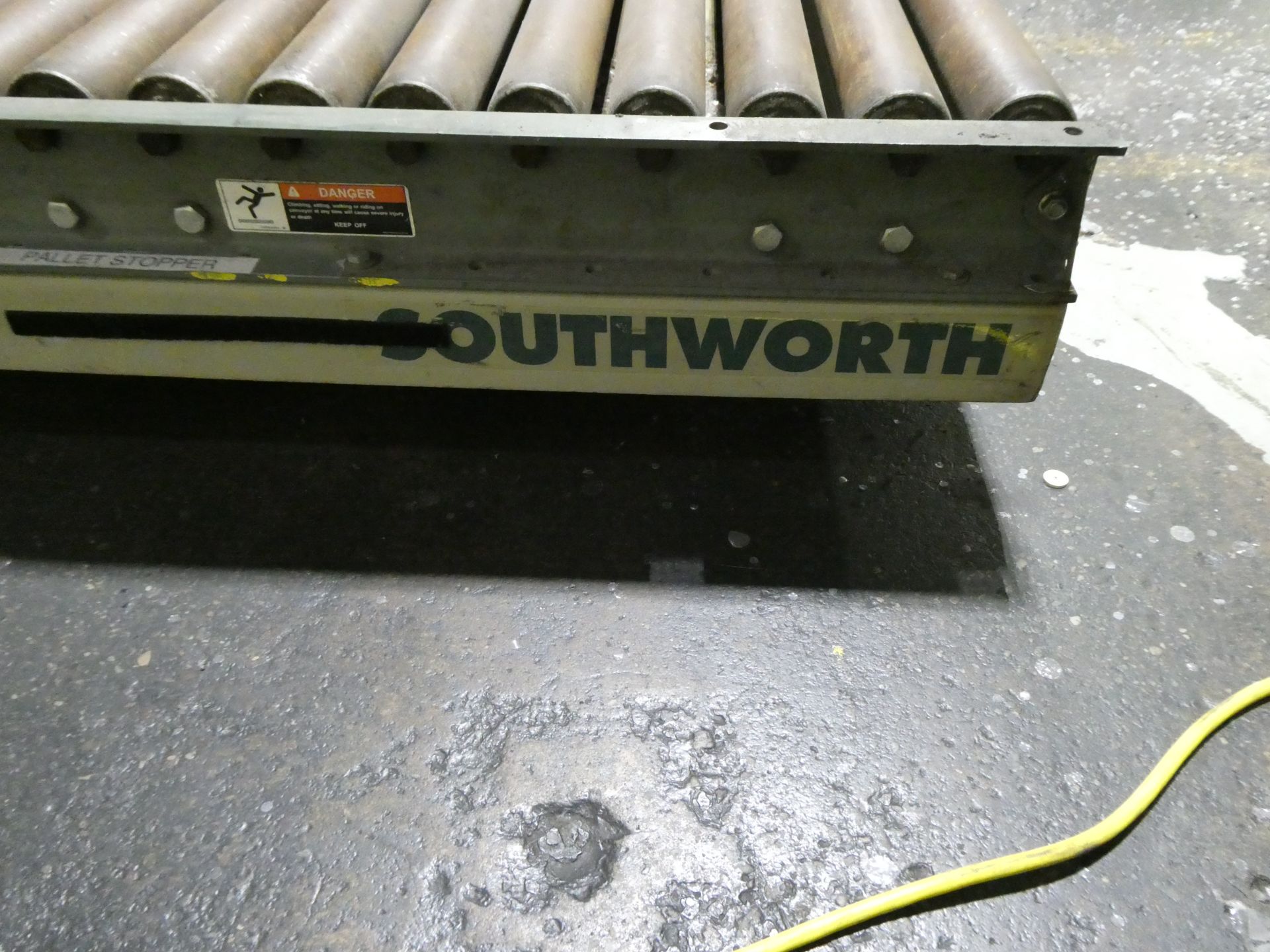 Southworth Lift Table w/ Outfeed conveyor - Image 2 of 4