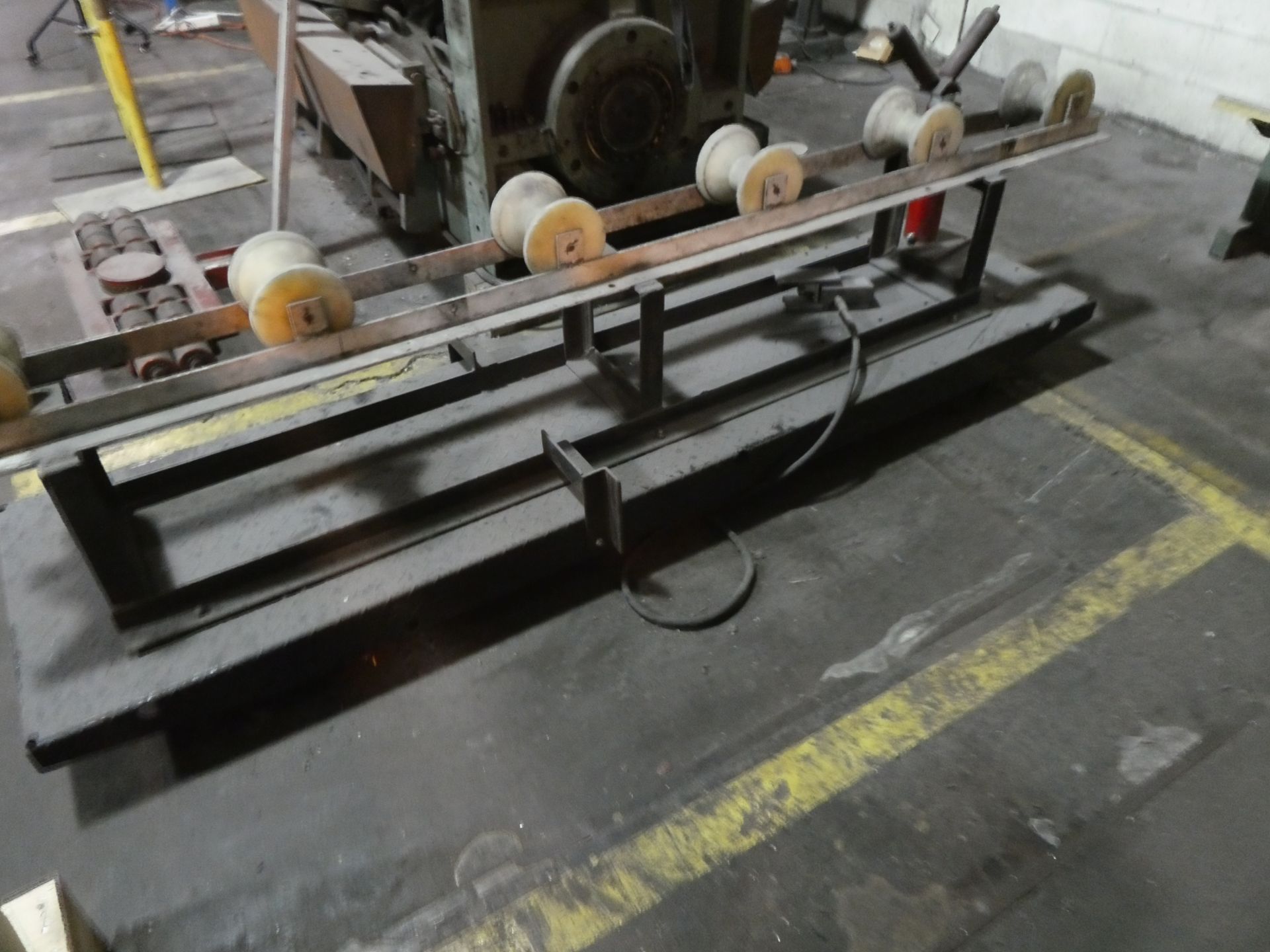 Lift Table w/ Rollers - Image 2 of 2