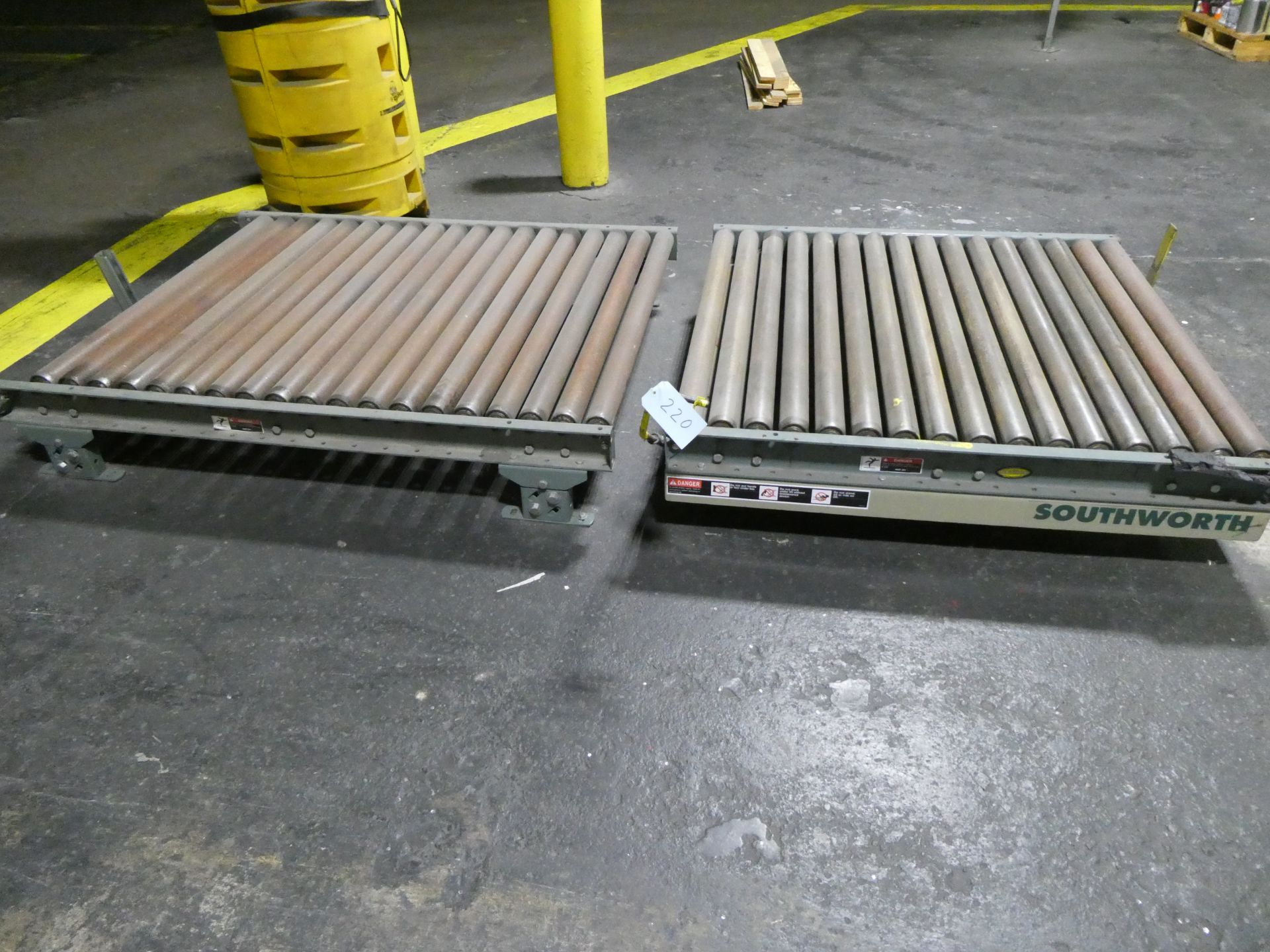 Southworth Lift Table w/ Outfeed conveyor