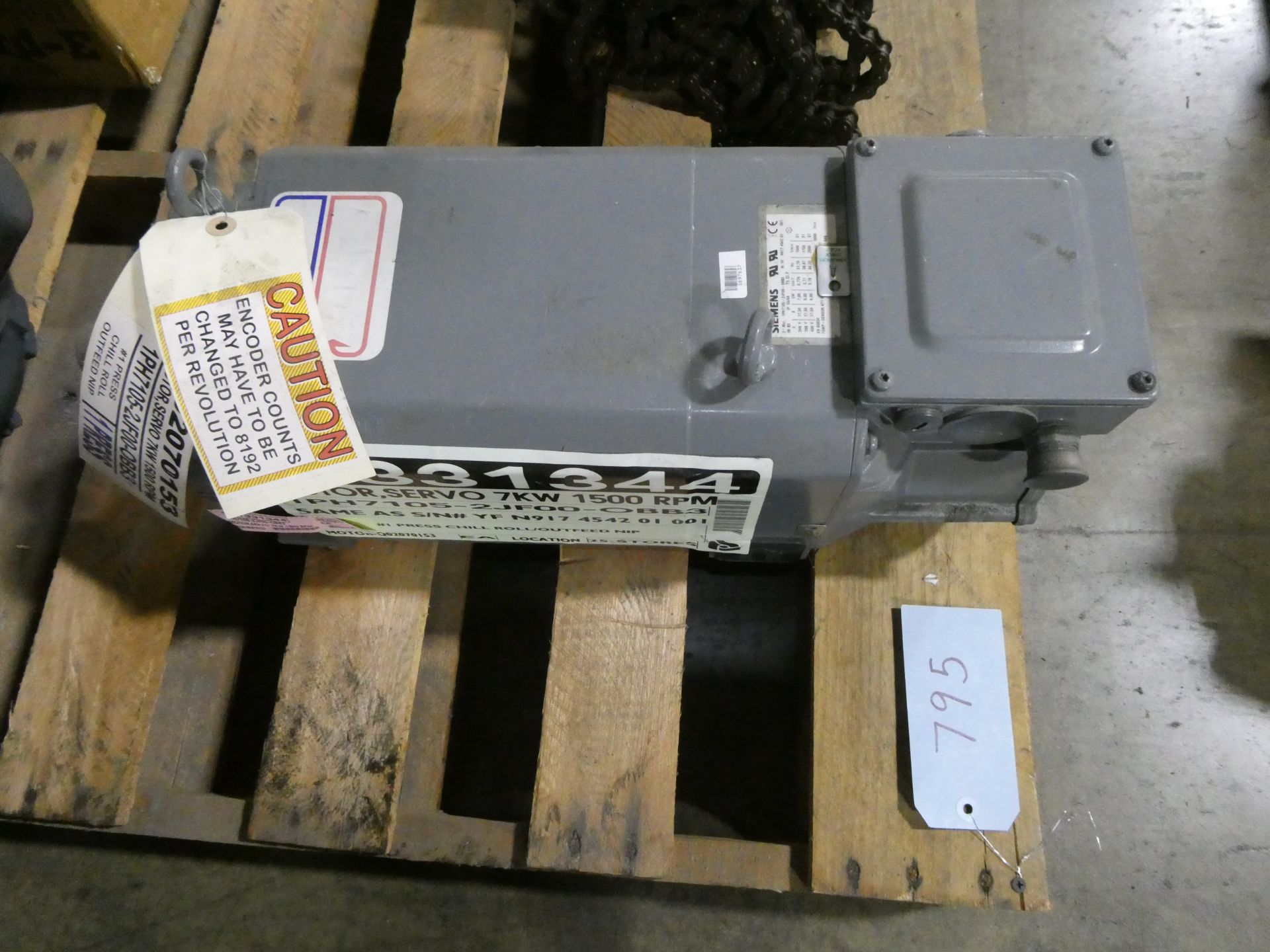 Pallet of 3 Motors - Image 2 of 7