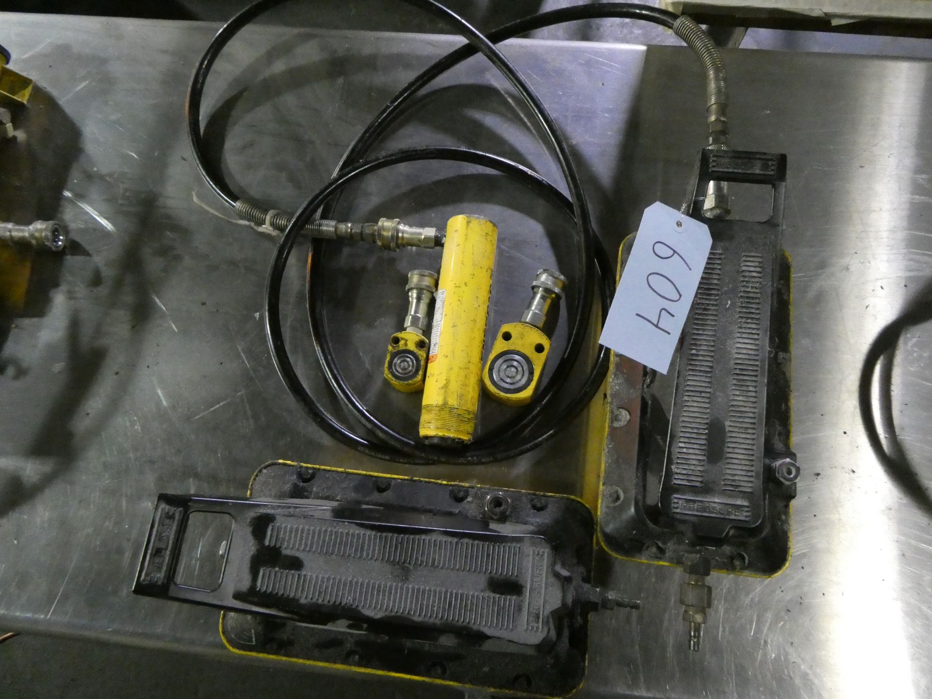 Enerpac Turbo 2 Air-Hydraulic Pumps and Jacks - Image 2 of 2