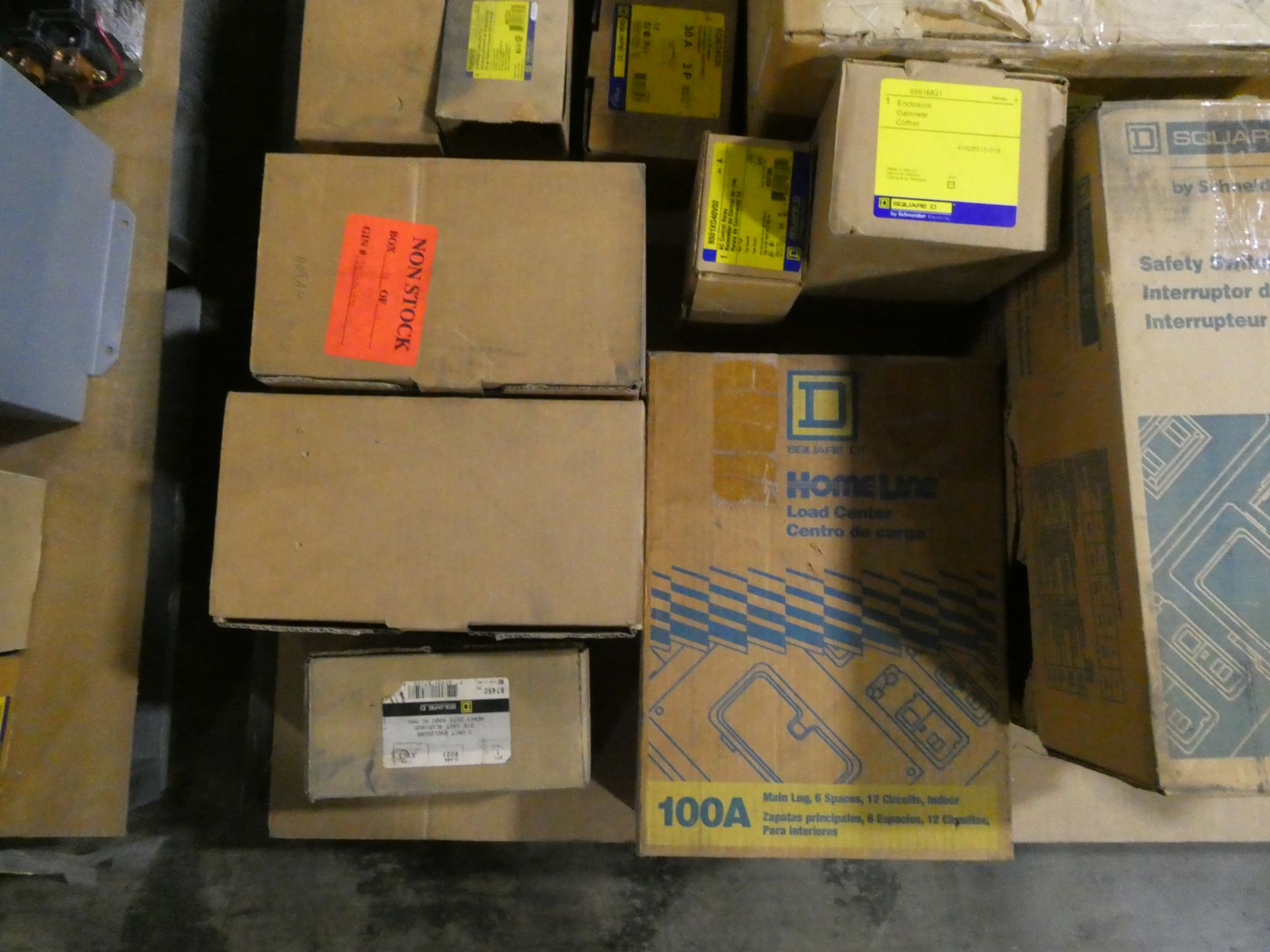 Pallet of Square D Safety Switches, Circuit Breakers, VDC Coils and Components - Image 4 of 10