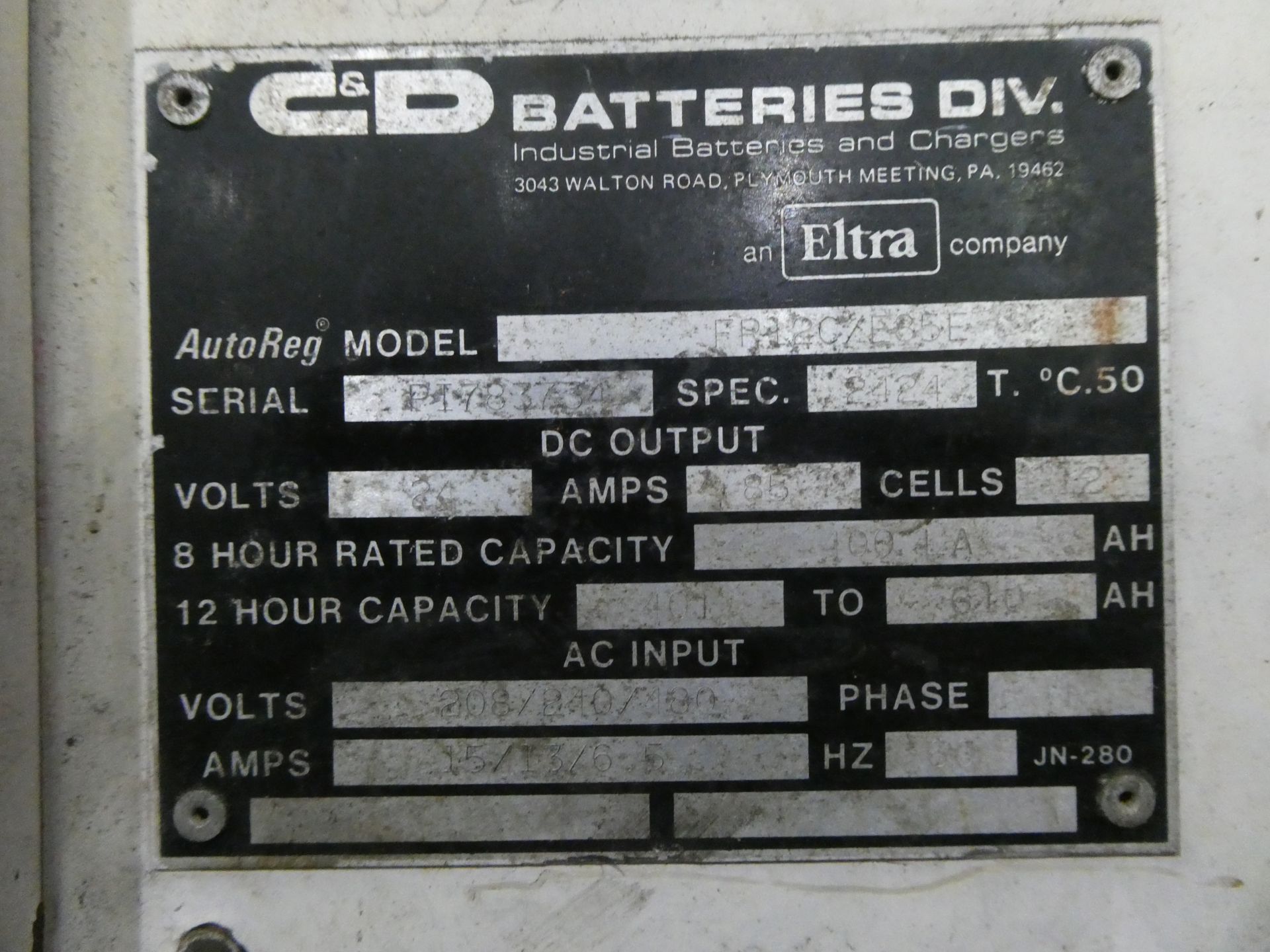 C & D Batteries 24v Charger - Image 2 of 2