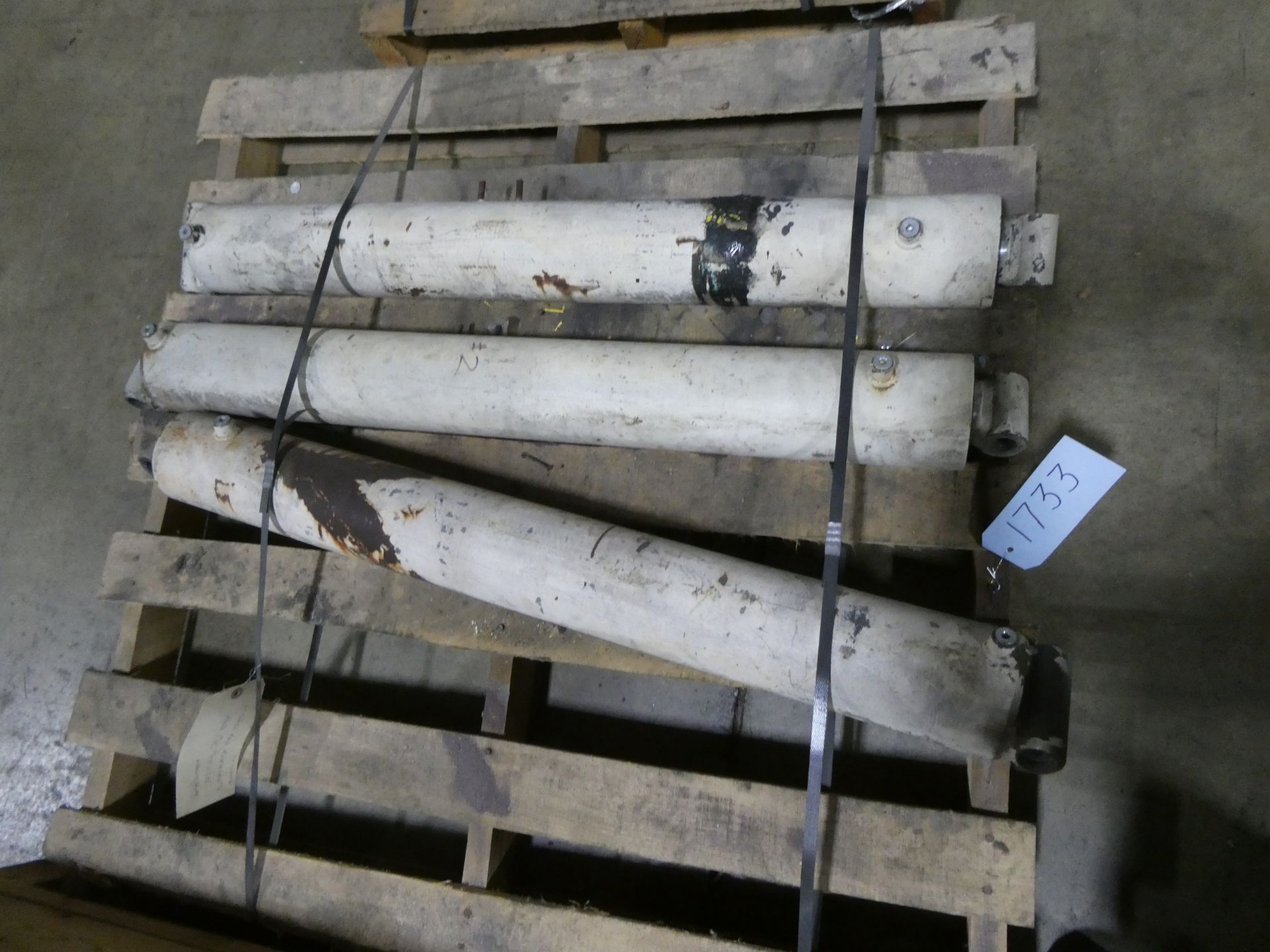 (3) Pallets of Hydraulic Arm Cylinders - Image 4 of 5