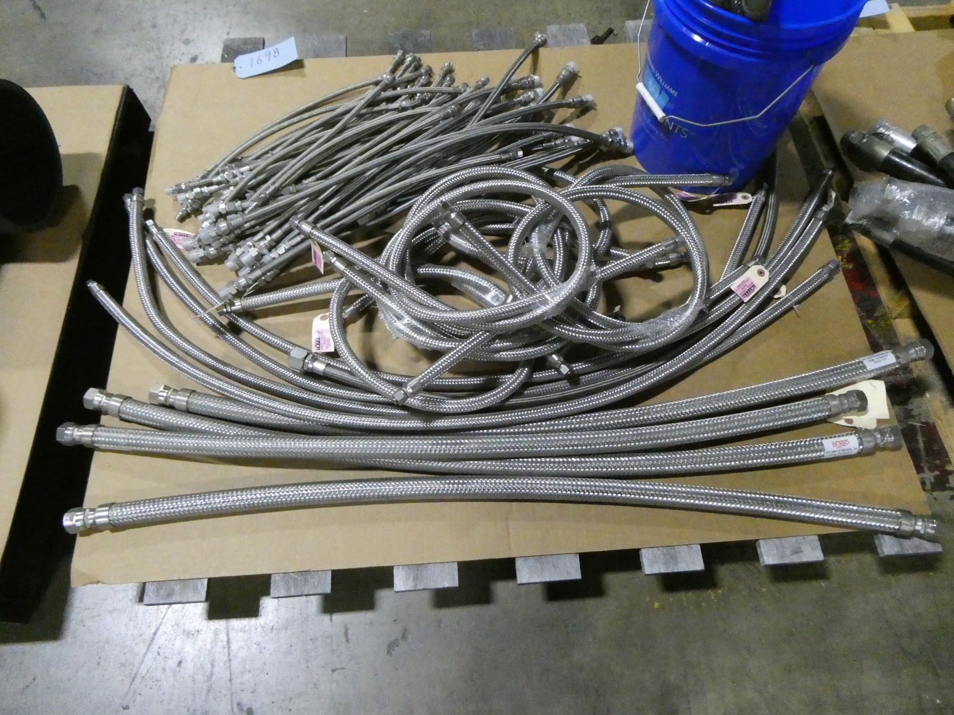 Pallet of Braided Stainless Steel Flexible Hoses - Image 2 of 3